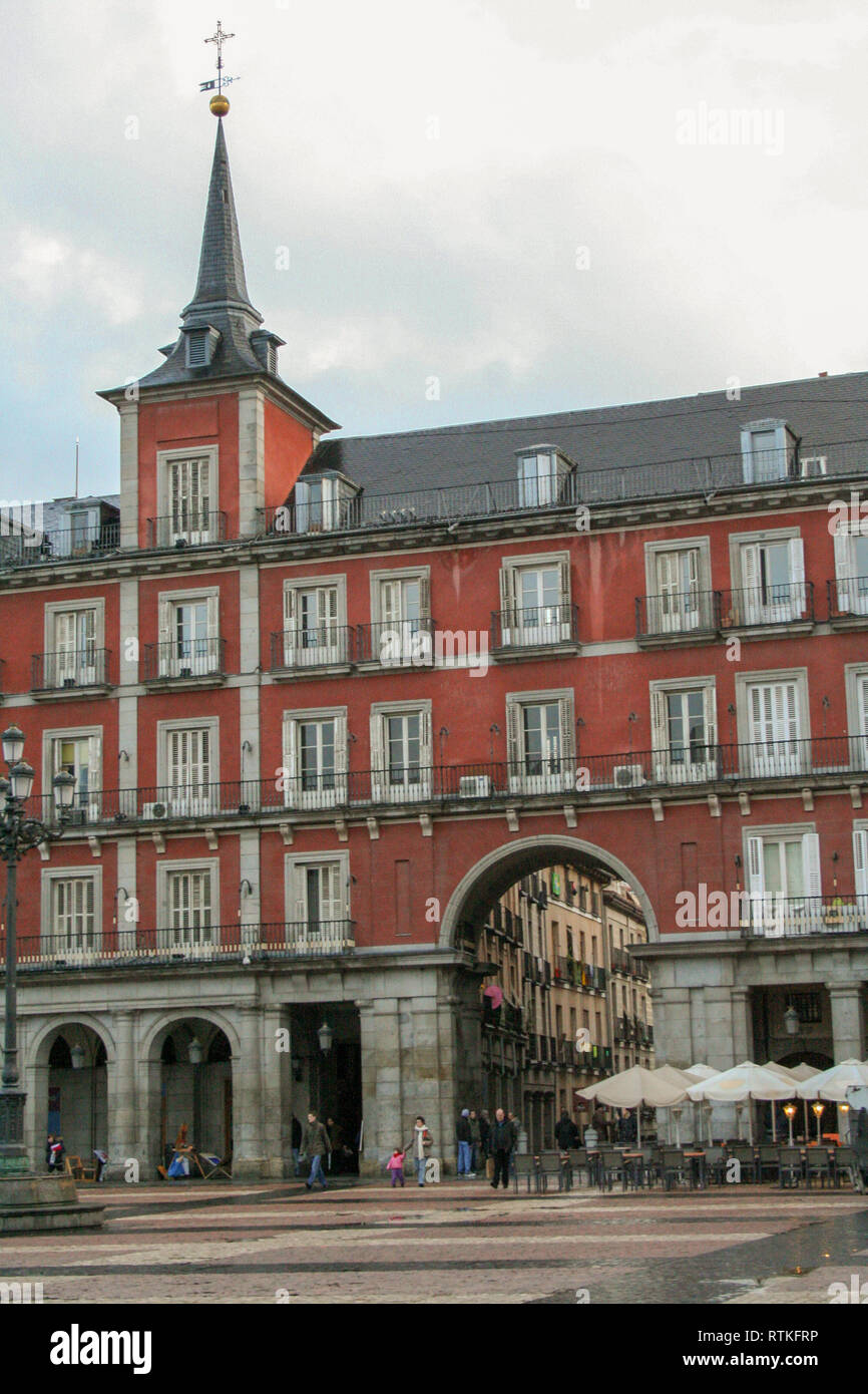 Terrace on plaza mayor madrid hi-res stock photography and images - Alamy