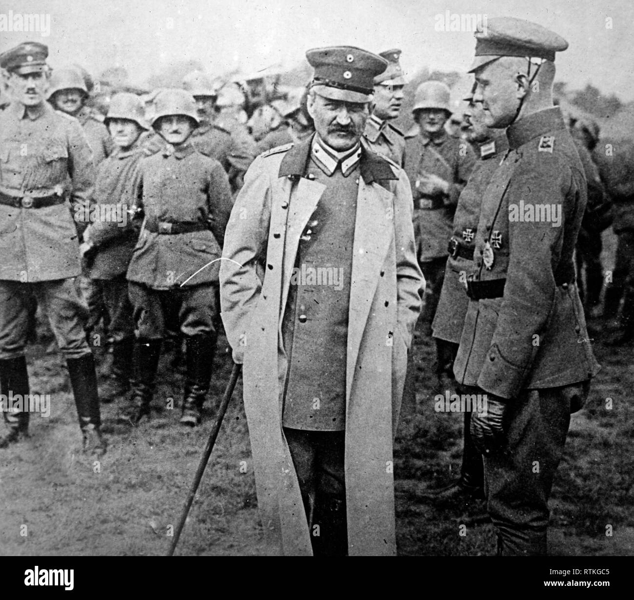 A new picture of Ludendorff. General Ludendorff, looking quite unlike his usual portraits, is here seen in company with Baron von Richthofen, who had been wounded in the head three days previously ca. 1914-1918 Stock Photo
