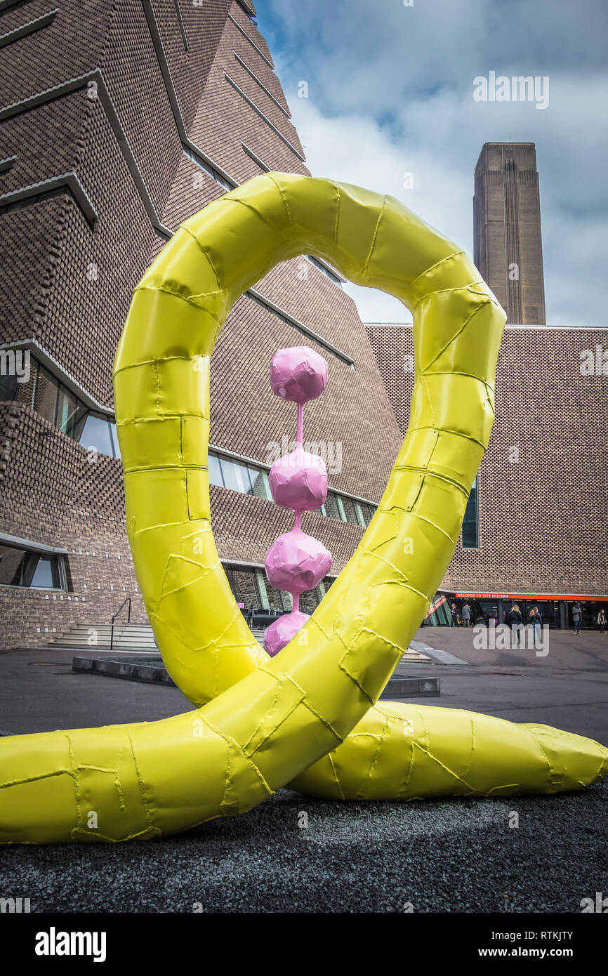 Franz West Alpha and Dorit sculptures outside the Switch House, Tate Modern, London, UK Stock Photo