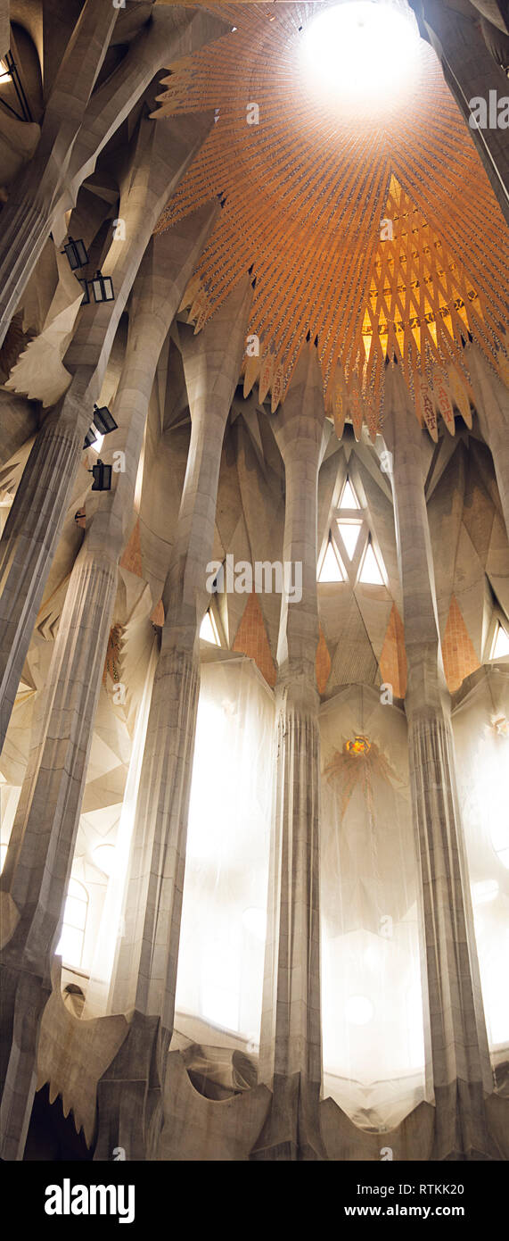 Decorative interior of Sagrada Familia Stock Photo - Alamy