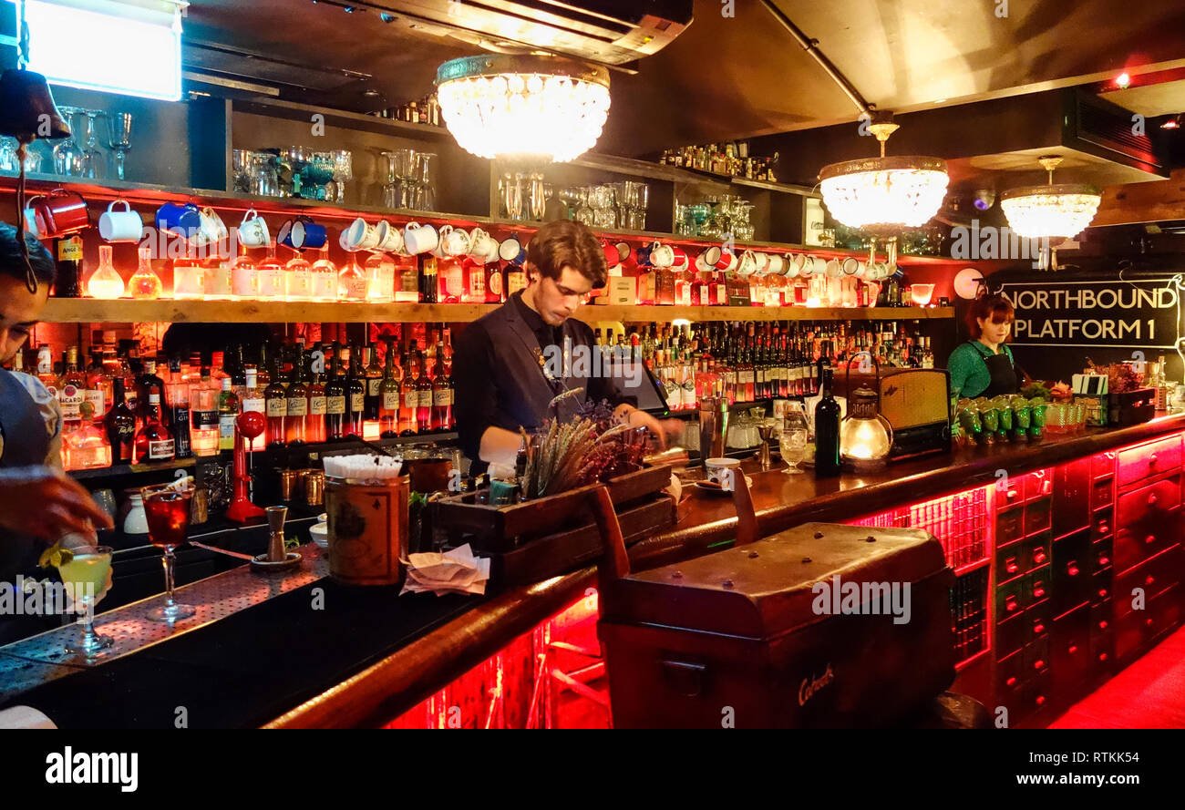 New bar opens in old Cahoots space