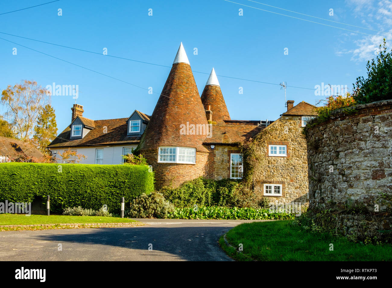 Ivy hatch hires stock photography and images Alamy
