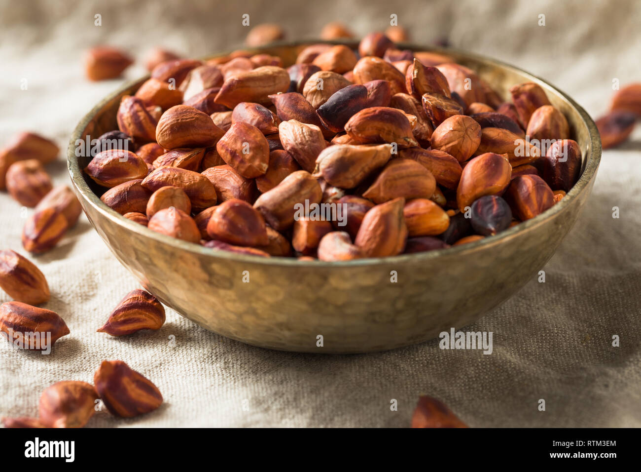 Raw Organic Jungle Peanuts in a Bowl Stock Photo Alamy