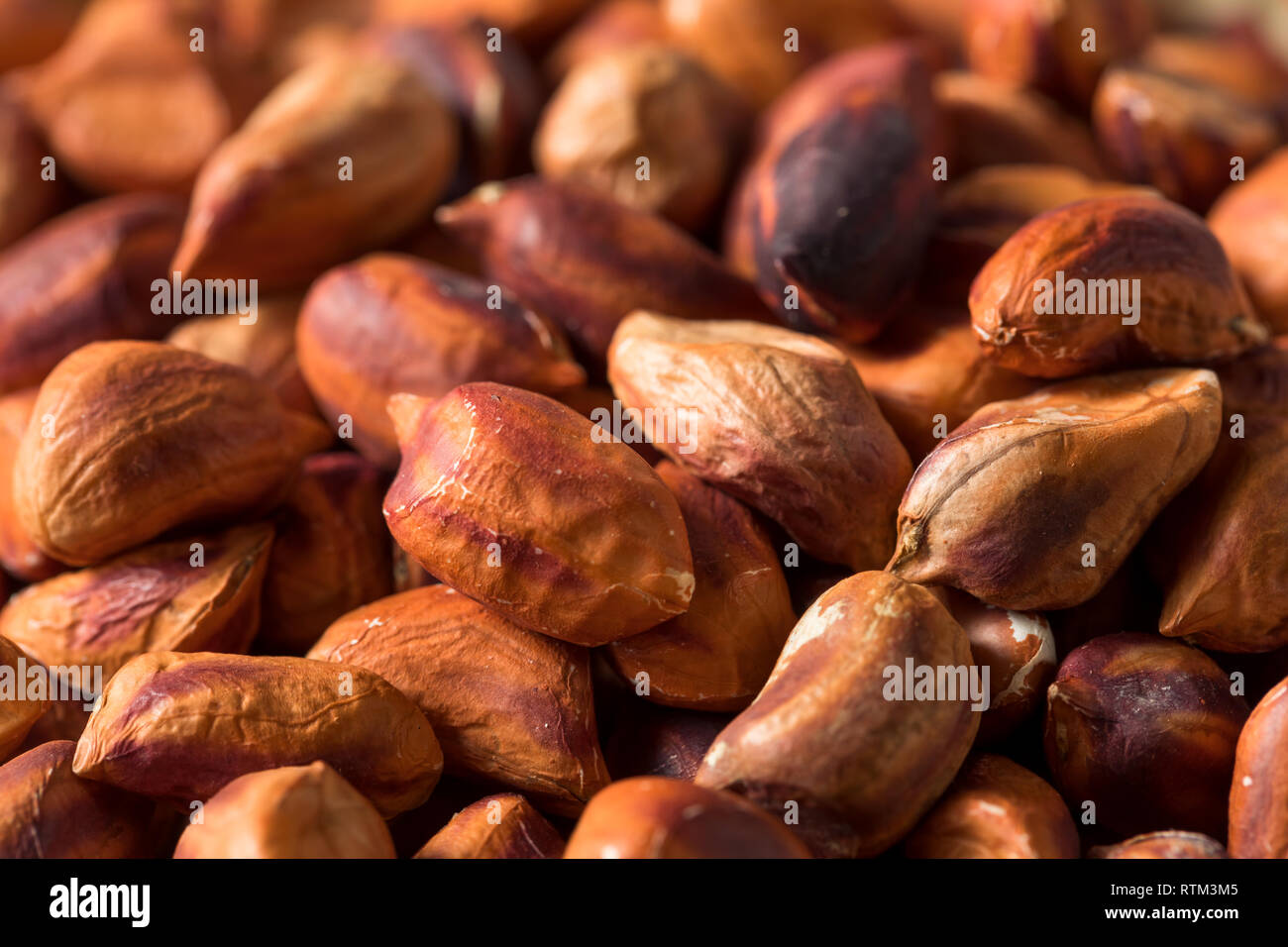 Raw Organic Jungle Peanuts in a Bowl Stock Photo Alamy