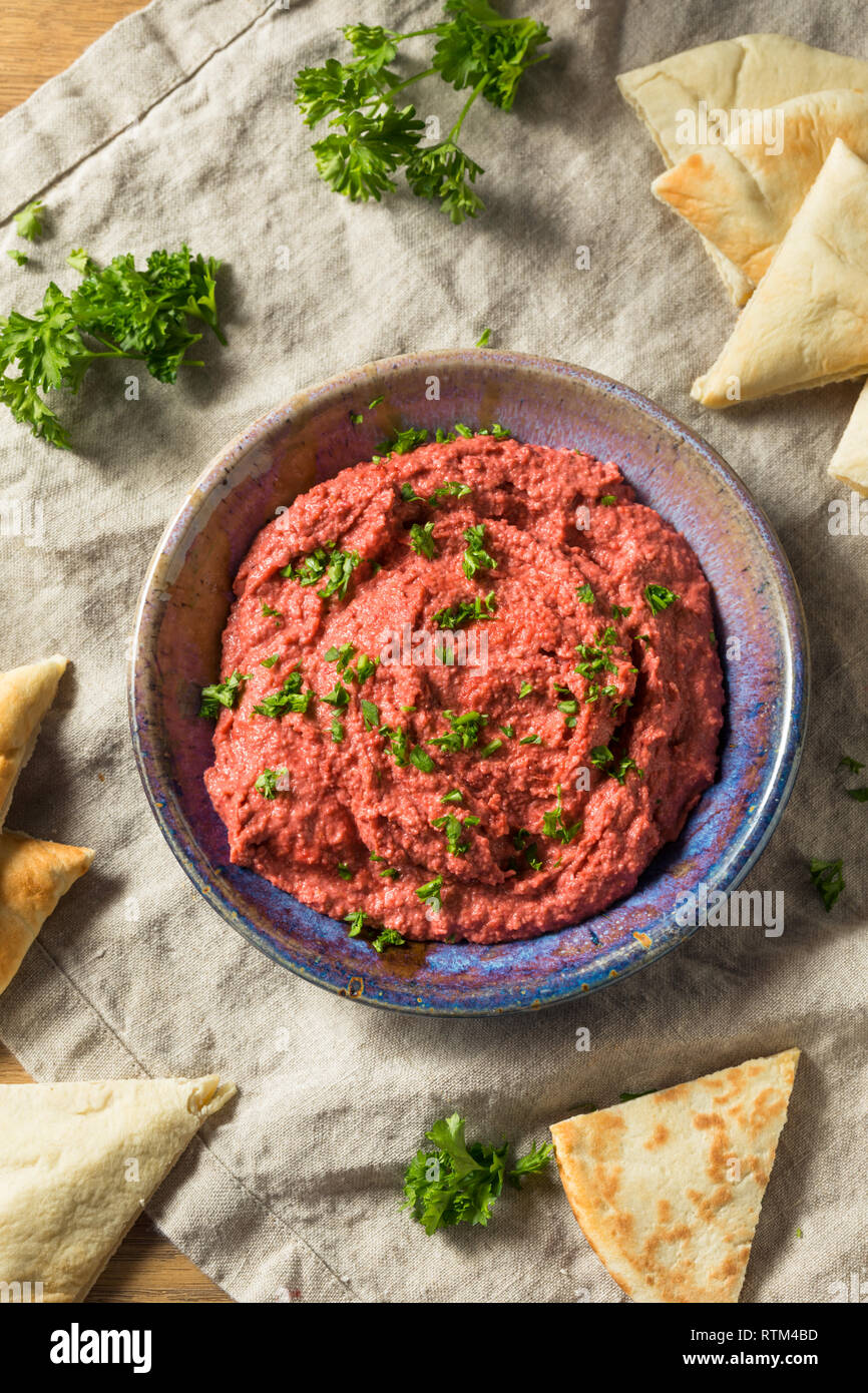 Homemade Red Beet Hummus with Pita Bread Stock Photo Alamy