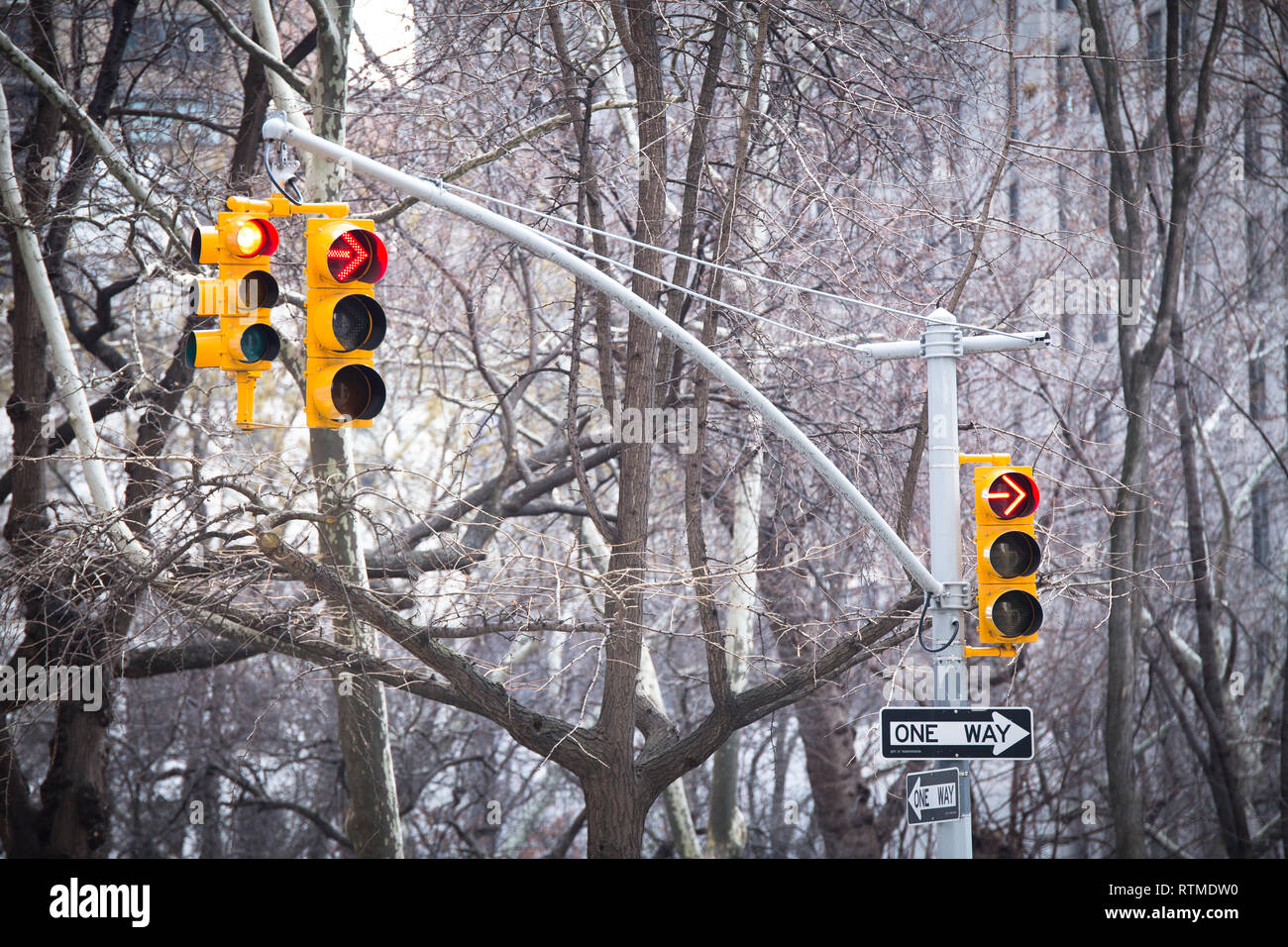 Traffic light arrow hires stock photography and images Alamy