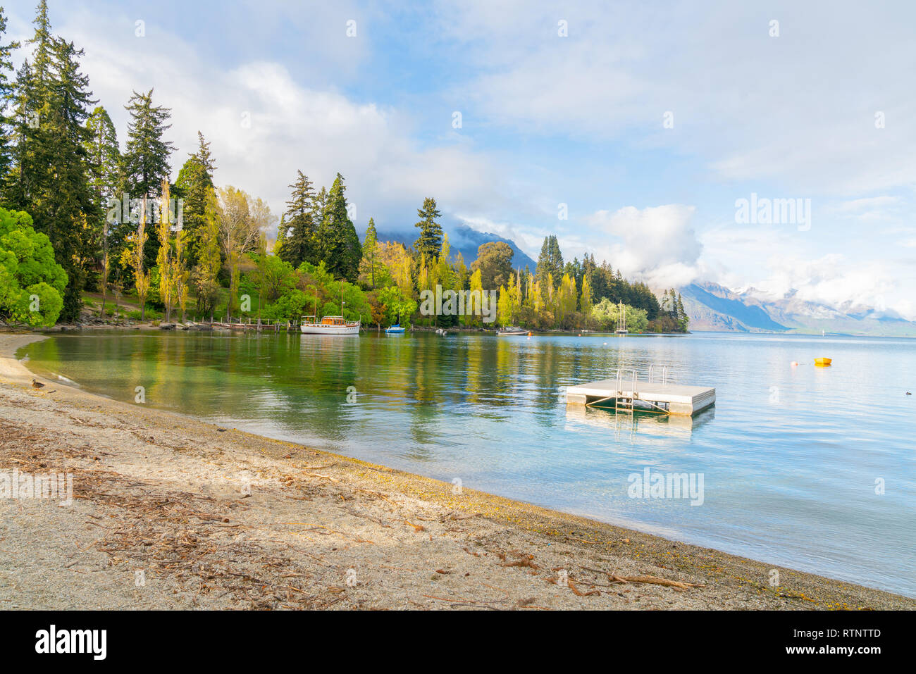 Queenstown, New Zealand - January 17, 2018: Modern building with mountain  and forrest in the back Stock Photo - Alamy