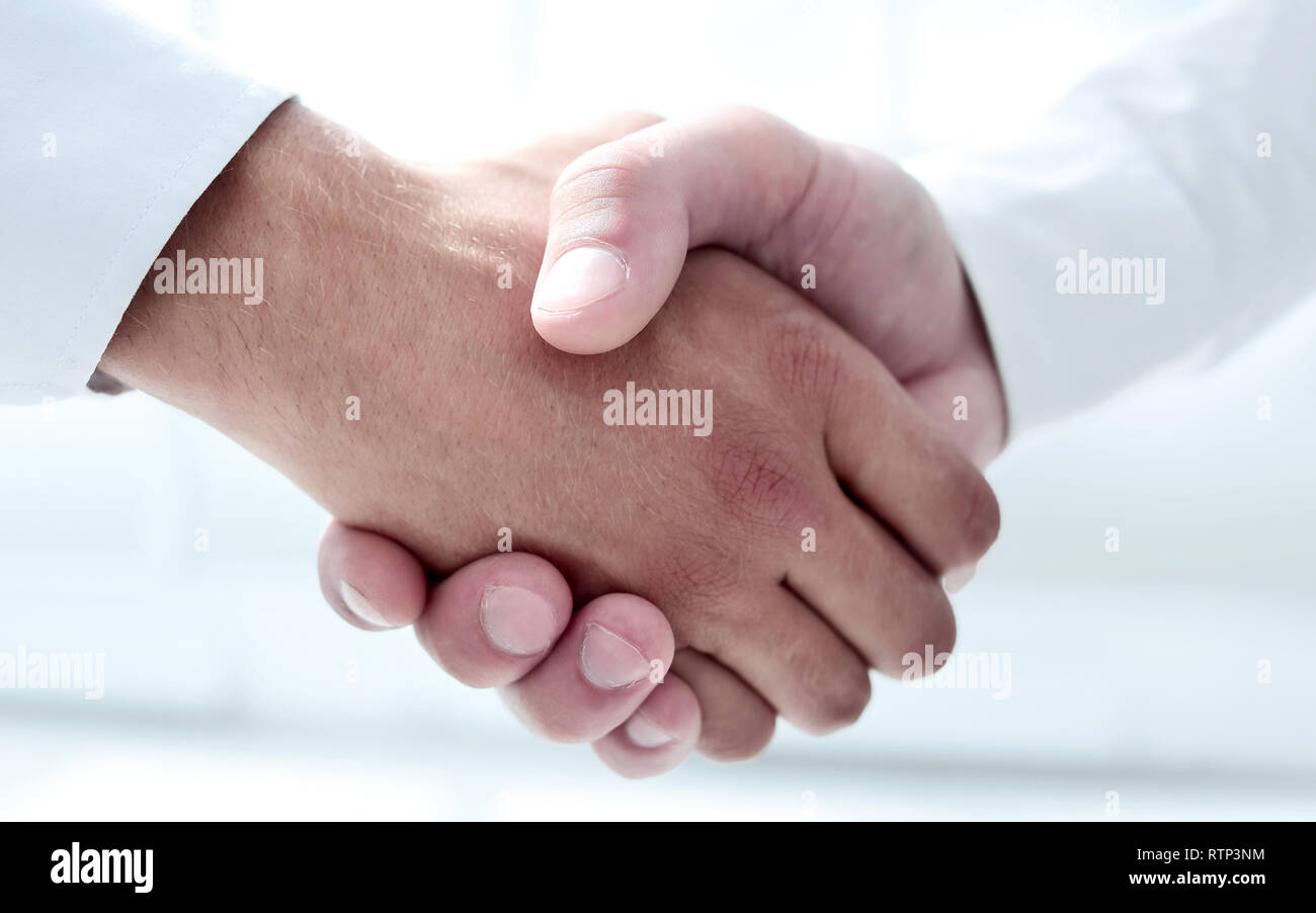 close up.handshake business people Stock Photo - Alamy