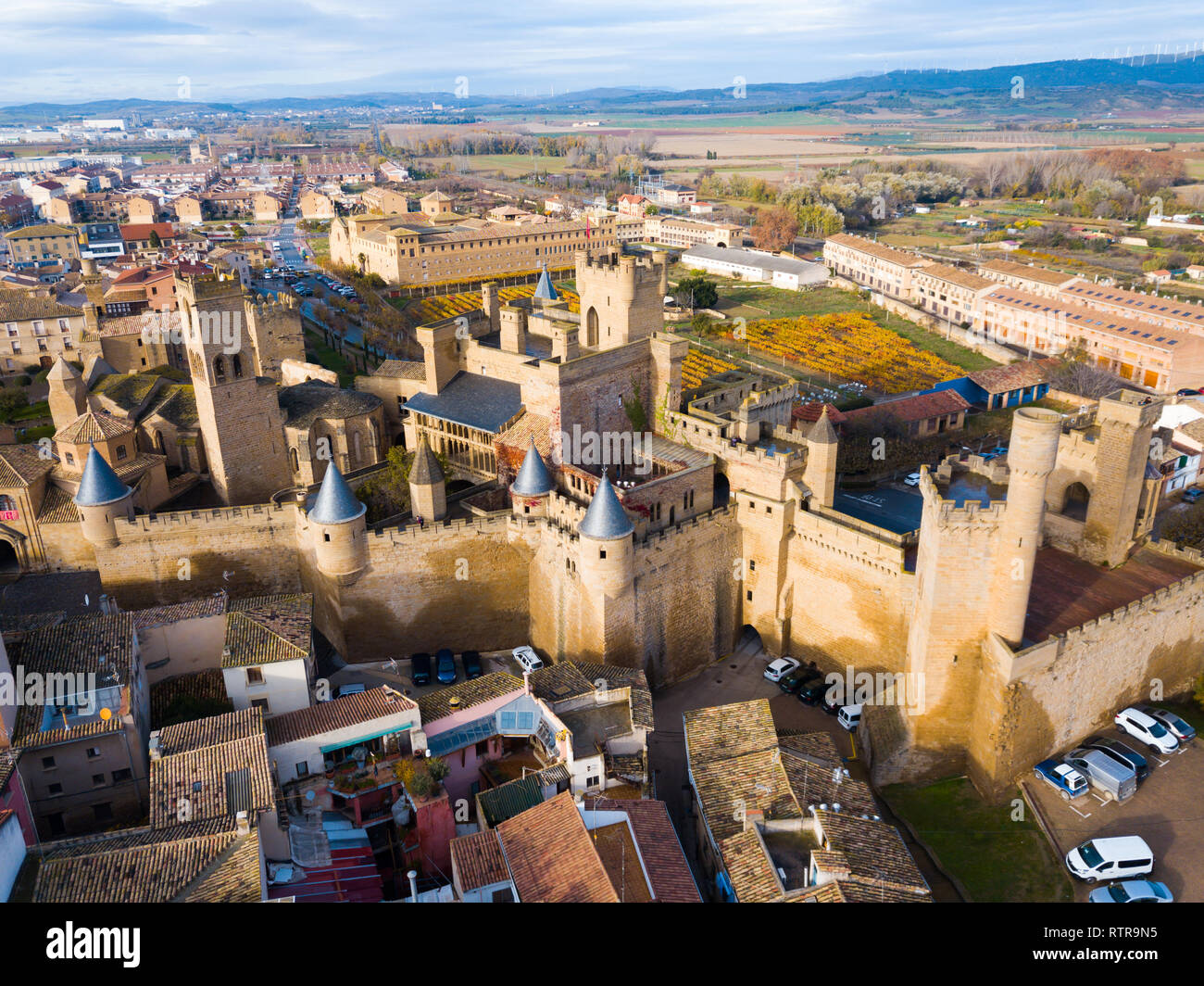 Olite Towers of palacio real de olite navarre hi-res stock photography and ...