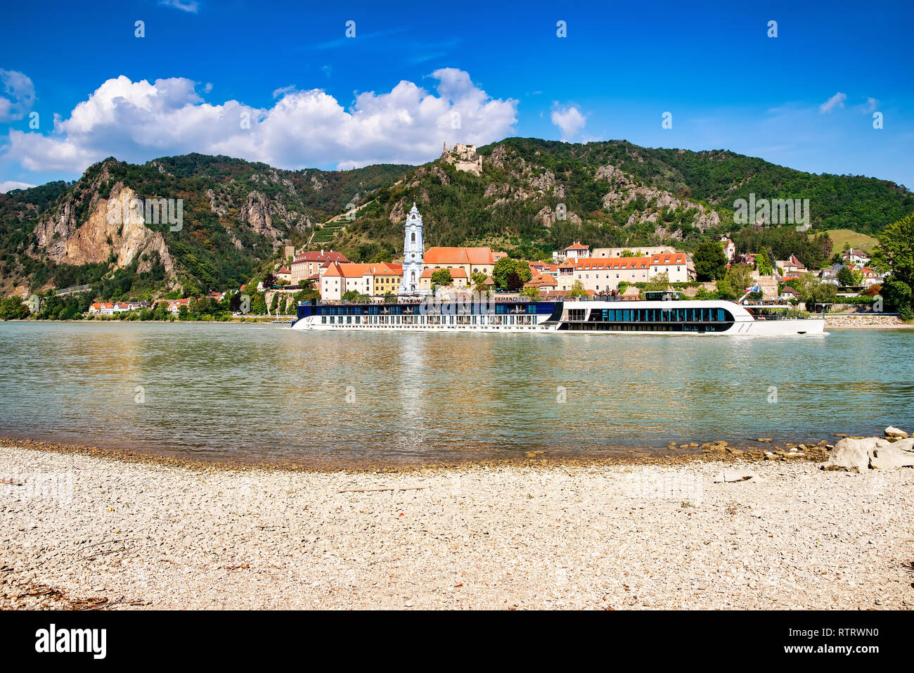 DÜRNSTEIN, AUSTRIA -09/10/2018: The medieval town of Durnstein along the Danube River in the picturesque Wachau Valley, a UNESCO World Heritage Site, Stock Photo