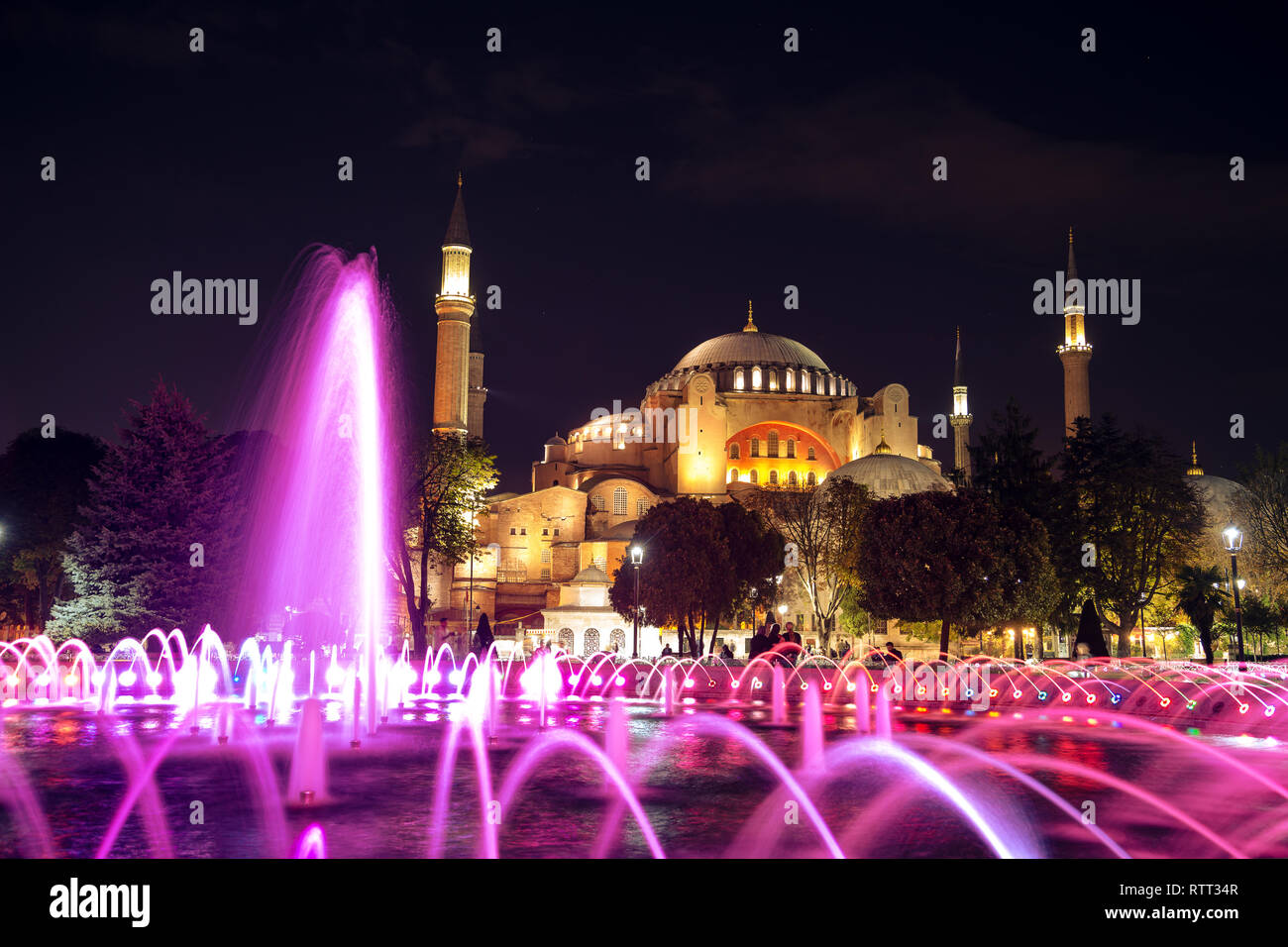 View of Hagia Sophia museum from Sultanahmet Park at night. Istanbul ...