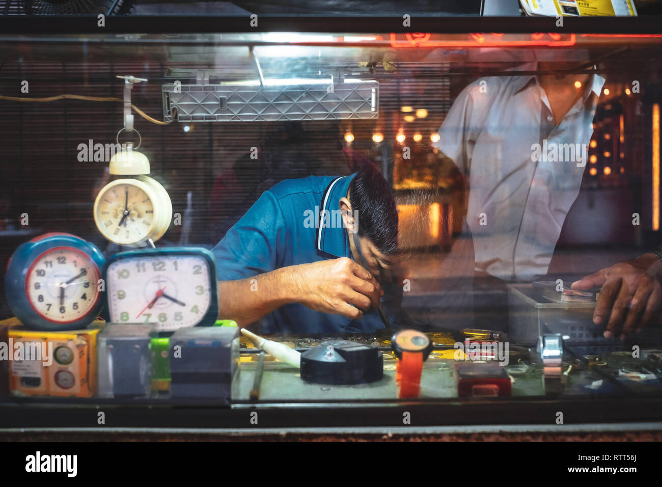 Clock repair hires stock photography and images Alamy