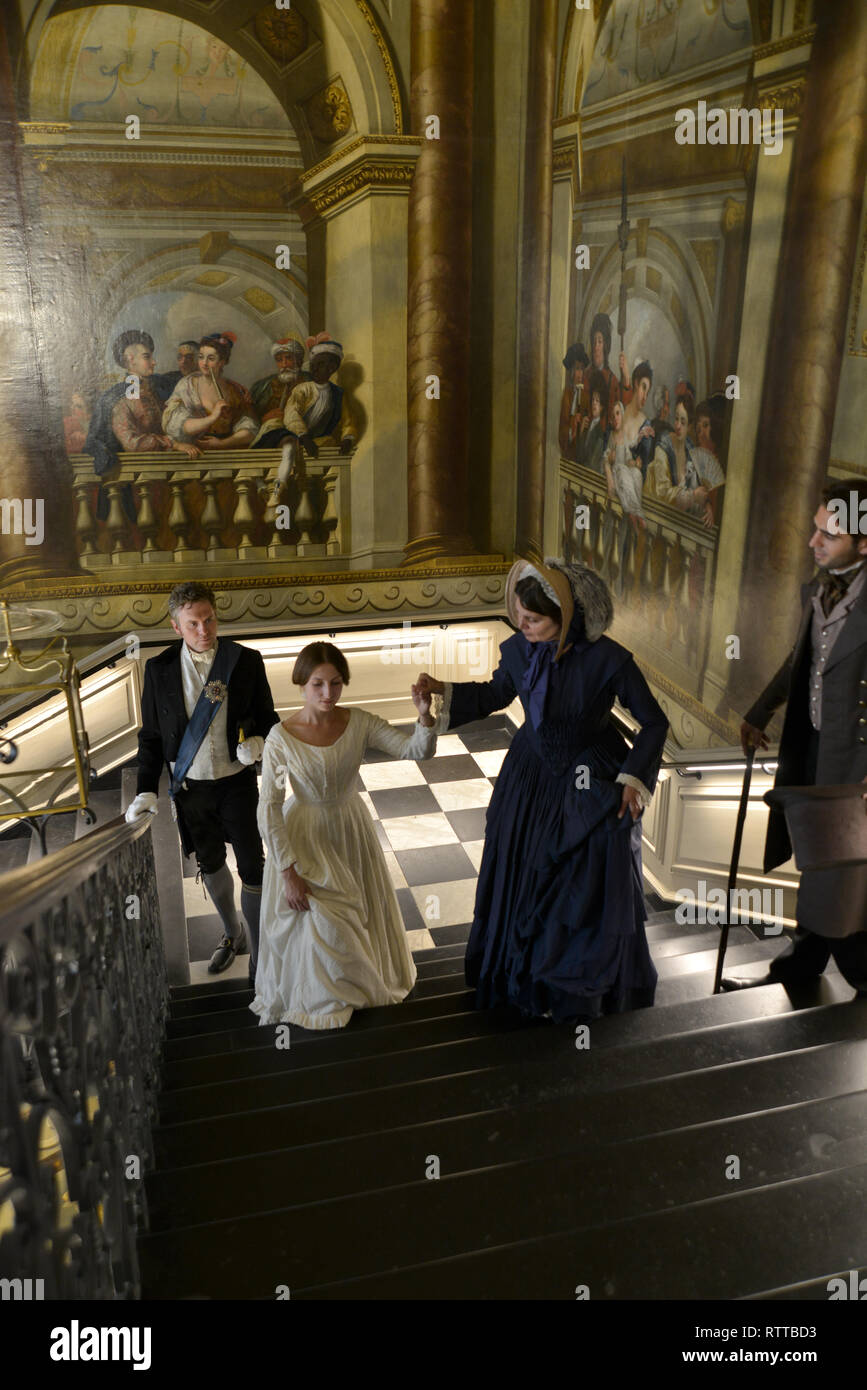 Queen Victoria and her advisors are on the Queen's stairs at Kensington