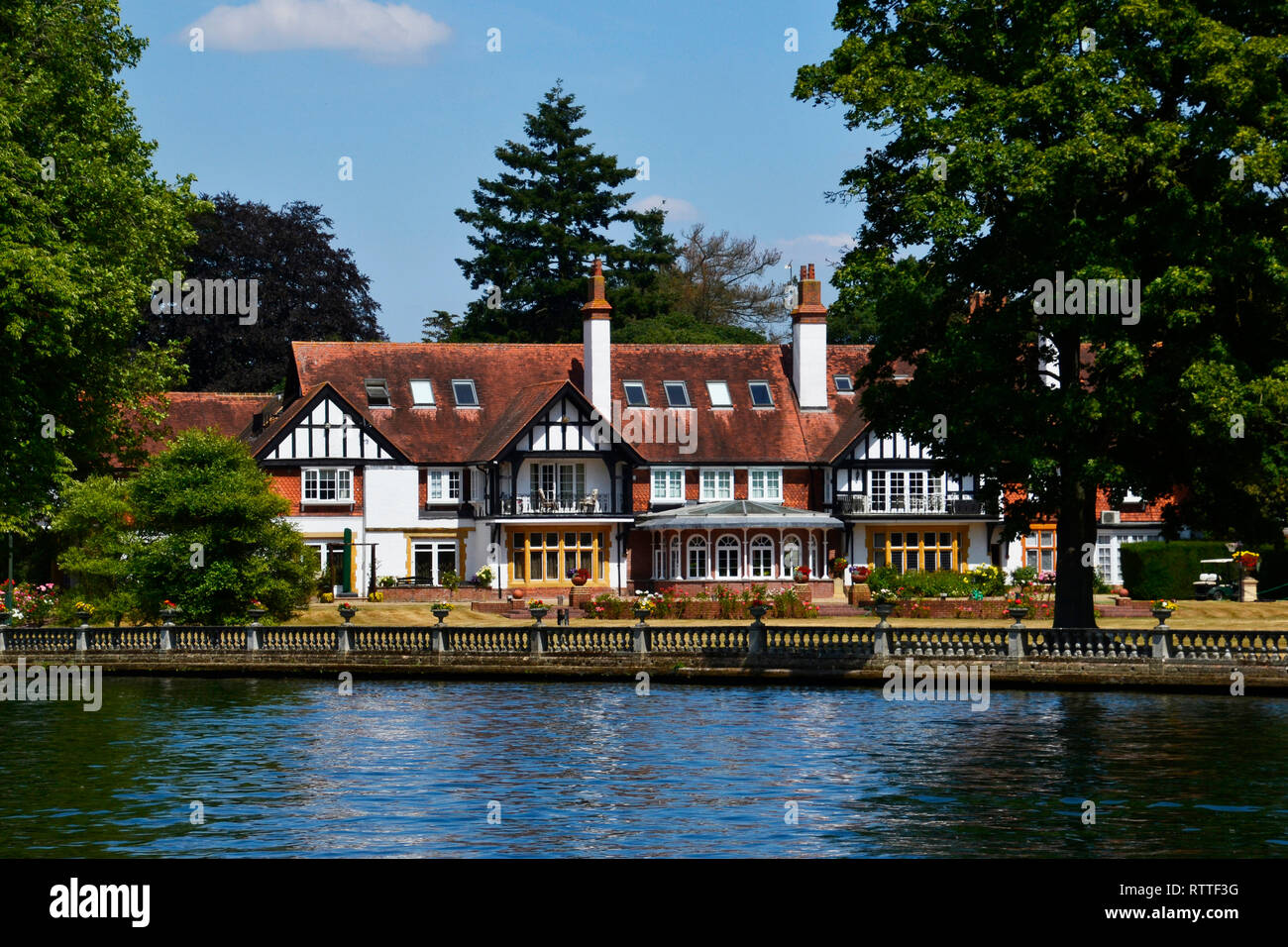 The River Thames in Marlow, Buckinghamshire, England, UK Stock Photo ...