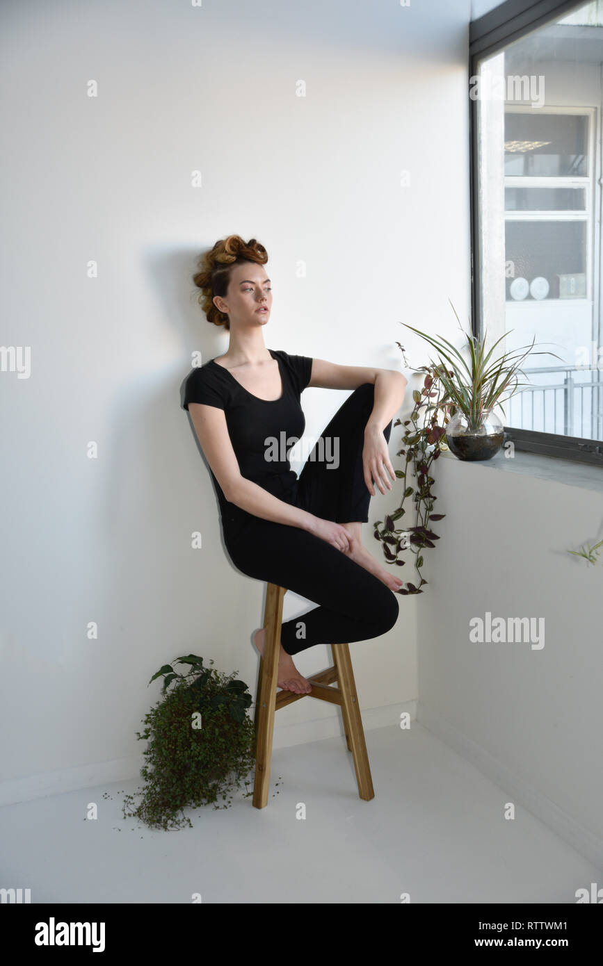 Studio photo shoot poses hi-res stock photography and images - Alamy
