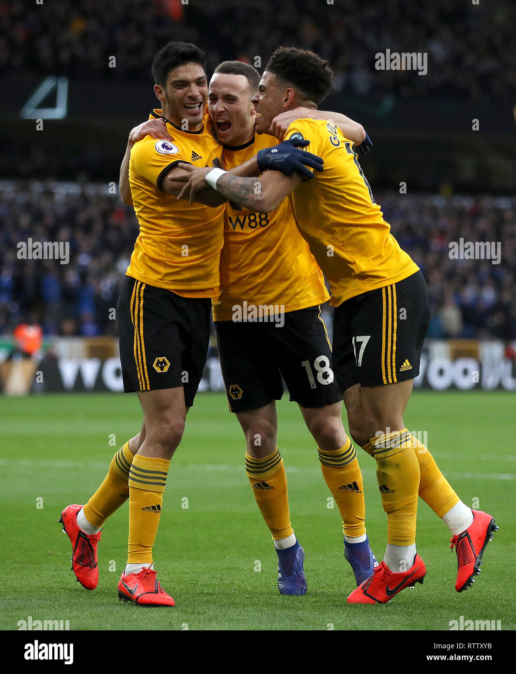 Wolverhampton wanderers fc logo hi-res stock photography and images - Alamy