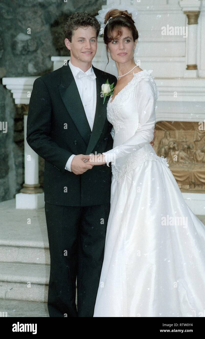 Kirk Cameron and Chelsea Noble wedding 1991 Photo By John Barrett/PHOTOlink /MediaPunch Stock