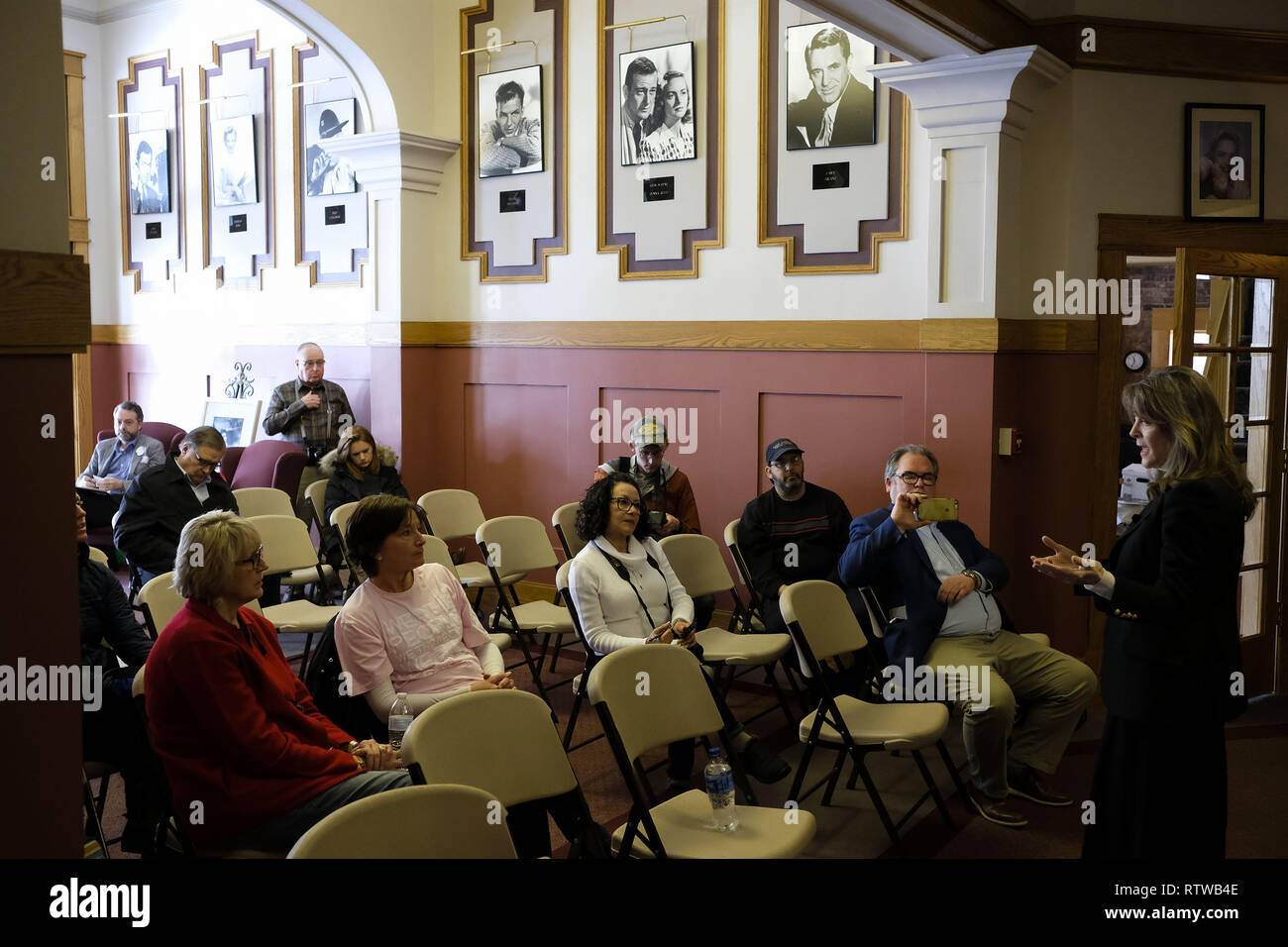 Denison, IOWA, USA. 2nd Mar, 2019. Author and spiritual guru MARIANNE WILLIAMSON speaks at the Donna Reed Theatre and talks about poverty in America, in Denison, Iowa Saturday, March 2, 2018, while exploring a presidential run for 2020. Credit: Jerry Mennenga/ZUMA Wire/Alamy Live News Stock Photo