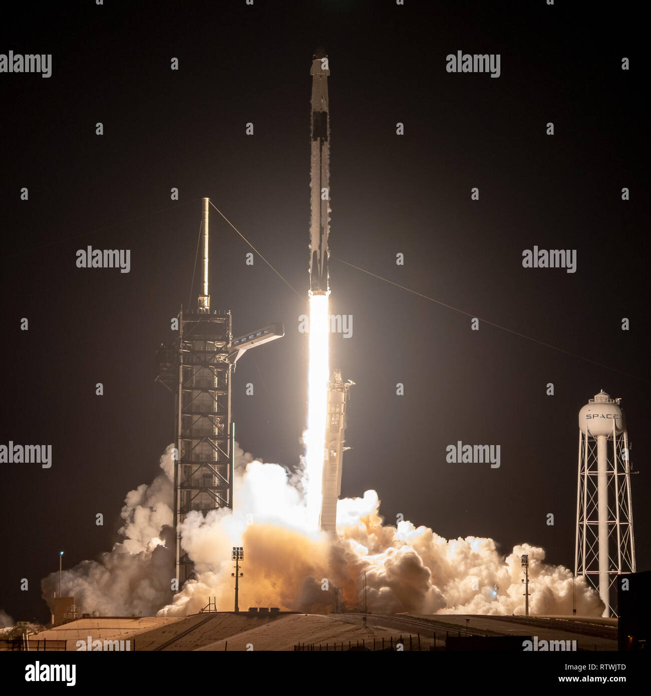 Big step hi-res stock photography and images - Alamy