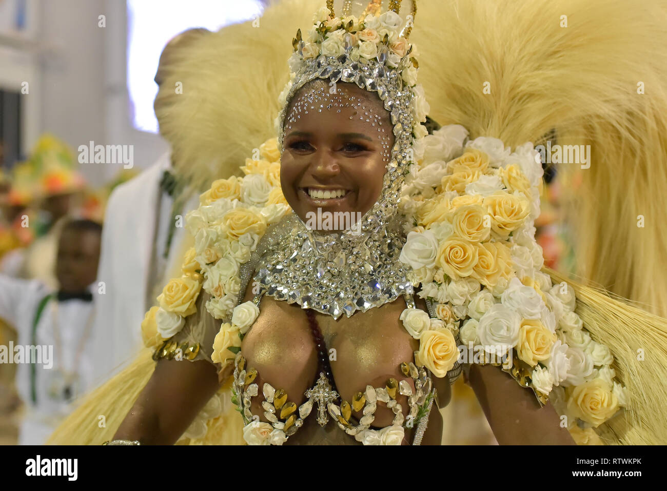 Rj Rio De Janeiro 03 03 2019 Cubango Academics Parade At Carnival Rio 2019 Drum Queen Maryanne Hipolito At The Samba School Parade Academics Of Cubango During The Presentation Of