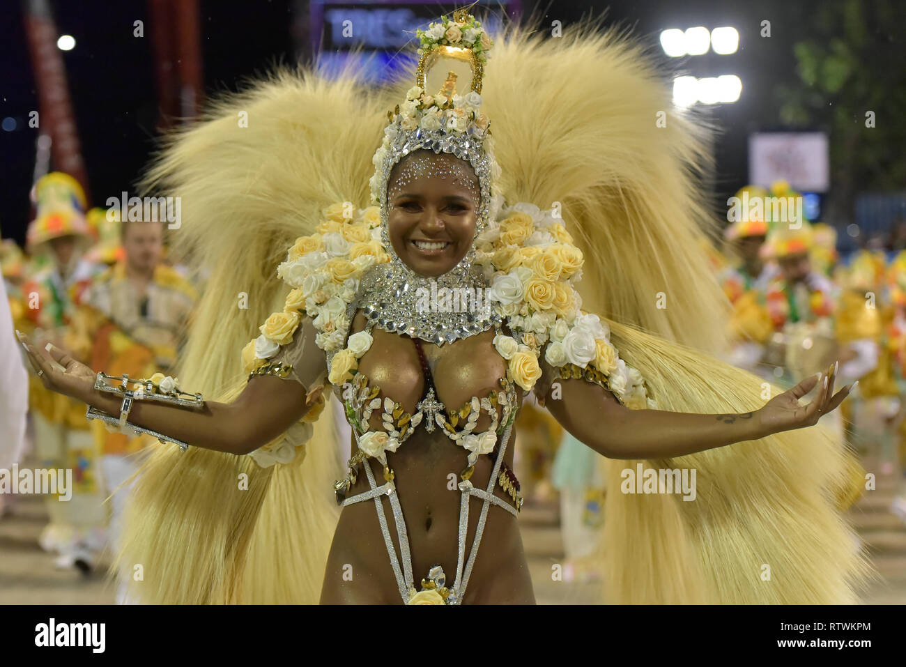 Rj Rio De Janeiro 03 03 2019 Cubango Academics Parade At Carnival Rio 2019 Drum Queen Maryanne Hipolito At The Samba School Parade Academics Of Cubango During The Presentation Of