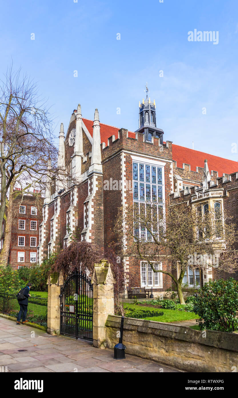 Inns of Court: Elizabethan Middle Temple Hall, Middle Temple Lane, London EC4 and garden Stock Photo
