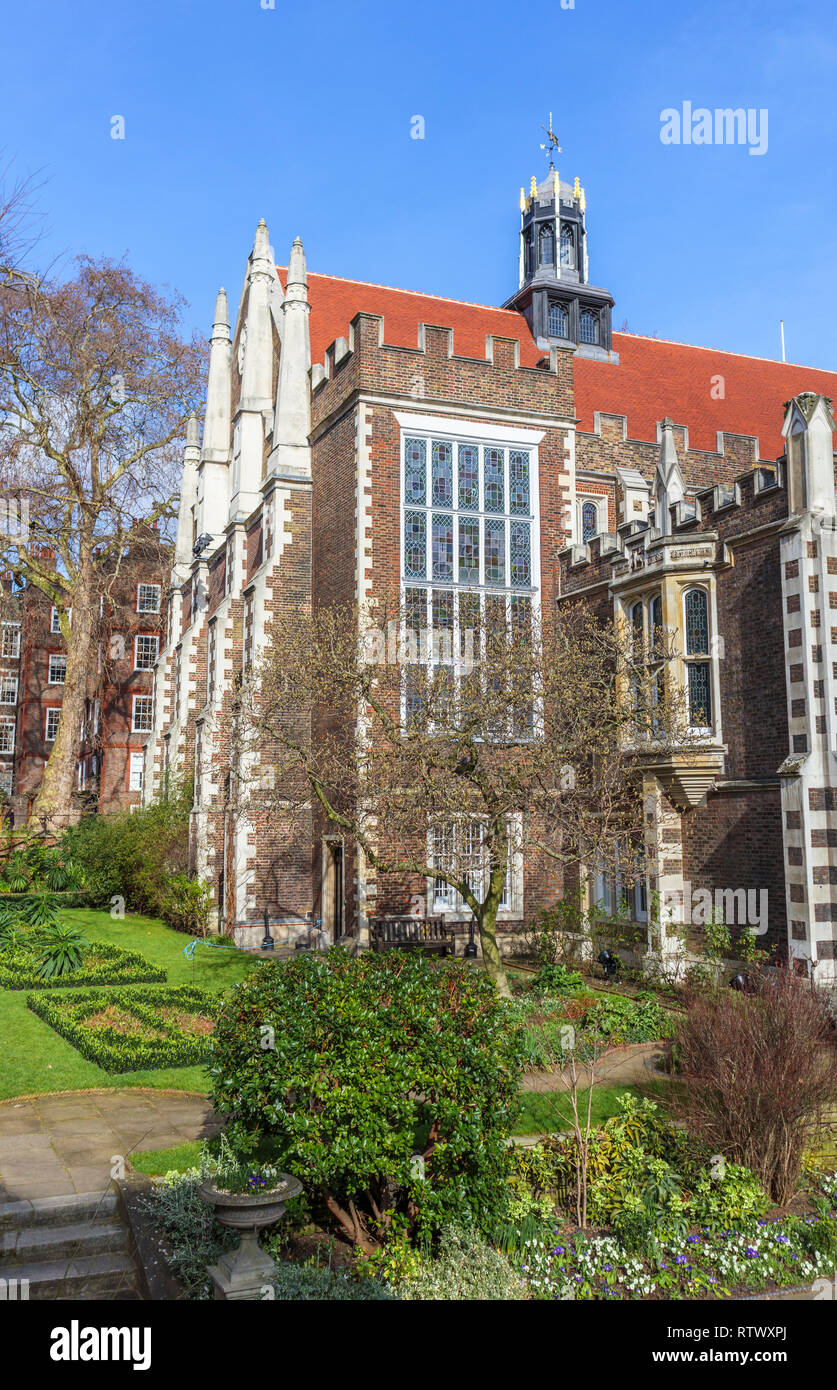 Inns of Court: Elizabethan Middle Temple Hall, Middle Temple Lane, London EC4 and garden Stock Photo