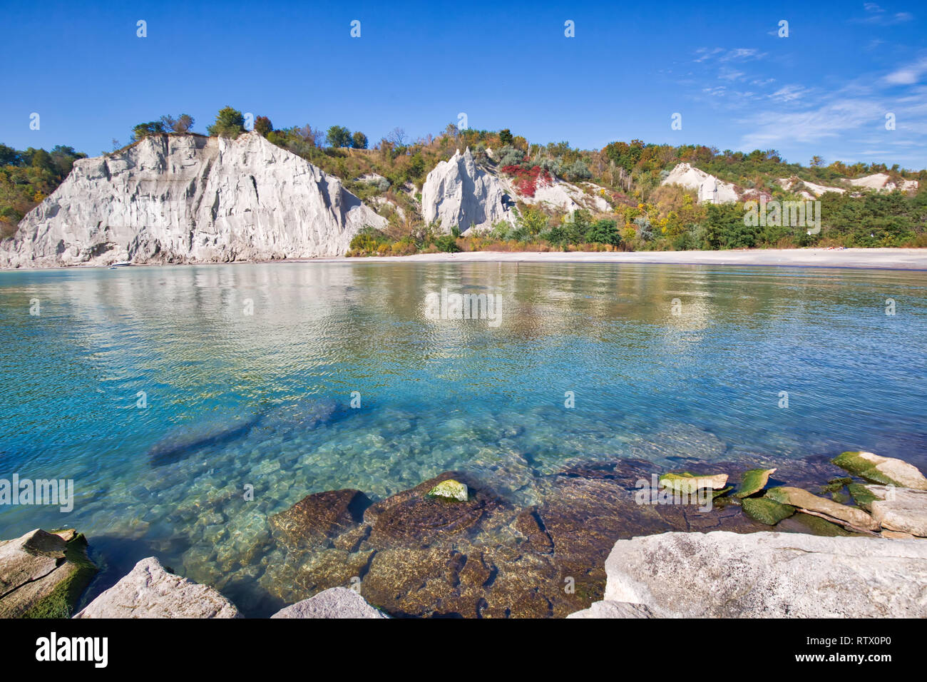 Toronto, Scenic Scarborough Bluffs facing Ontario lake shore Stock Photo