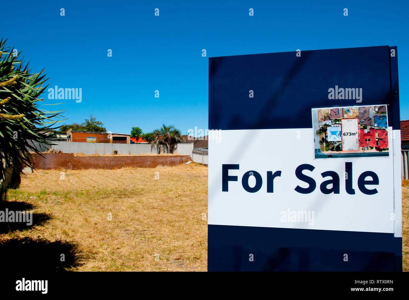 Melbourne house for sale hires stock photography and images Alamy
