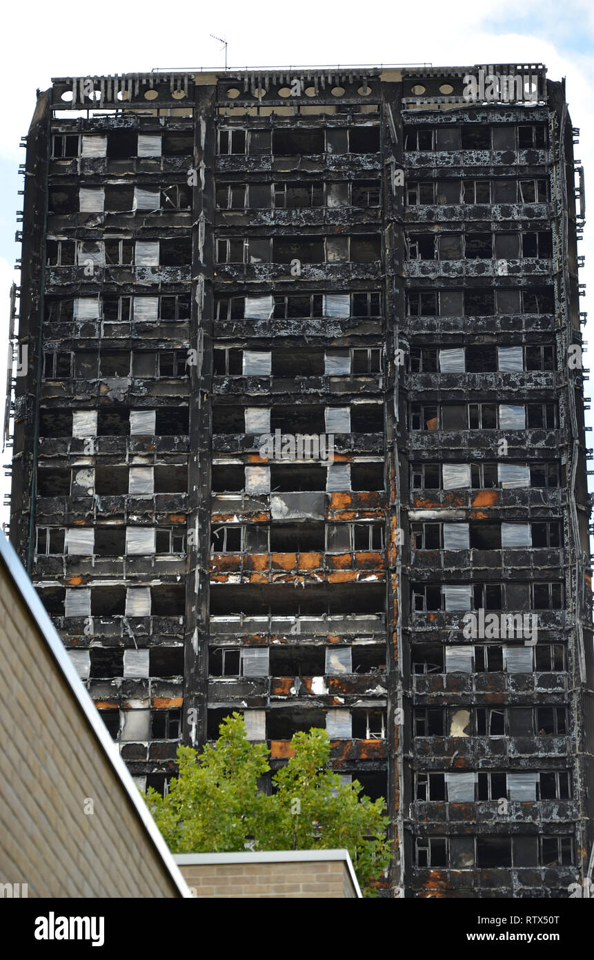 Grenfell tower fire, London, disaster zone Stock Photo Alamy