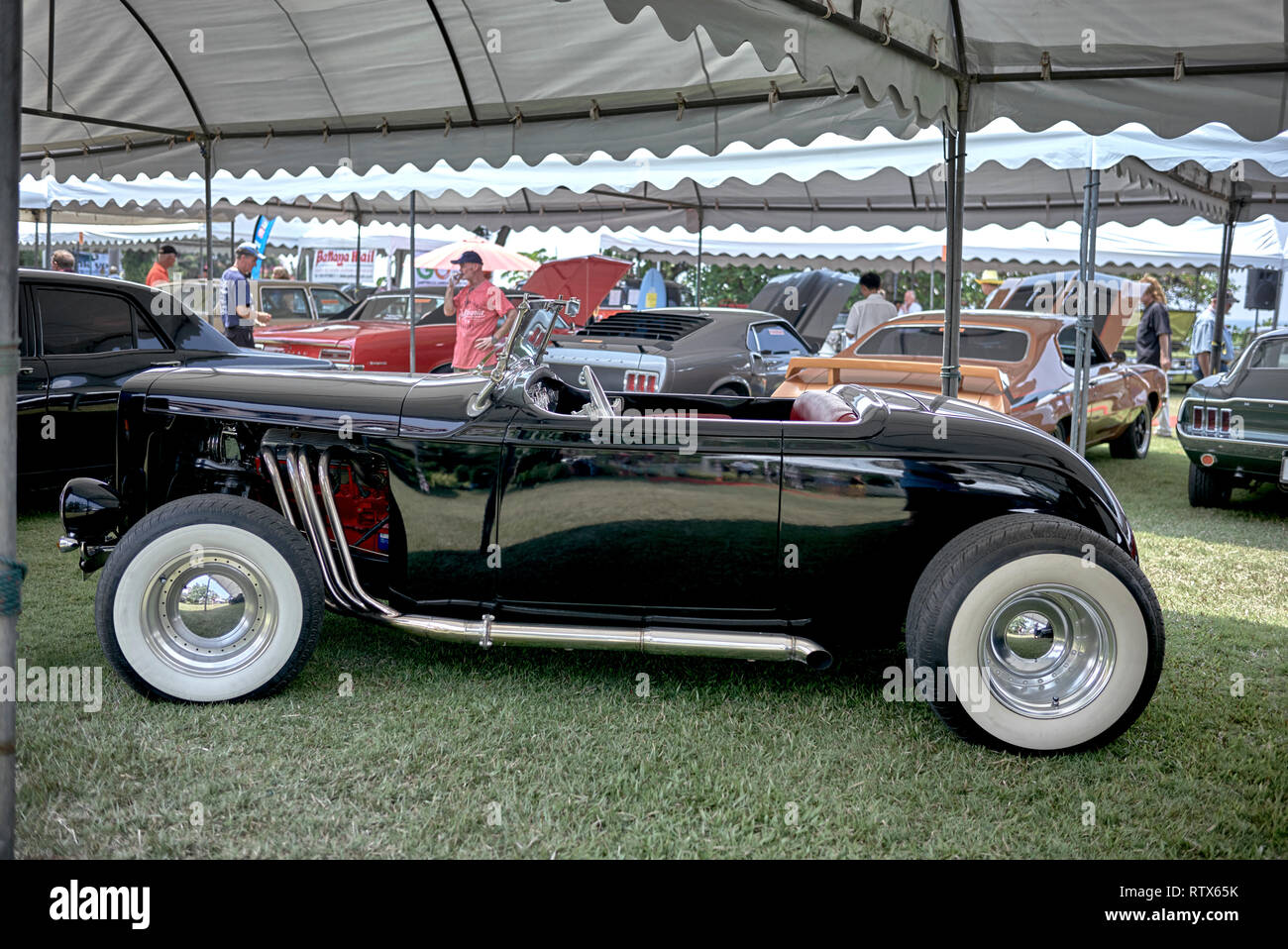 Hot Road. 1932 Chevrolet Hot Road 8 cylinder 5700 cc 300 HP in black Stock Photo