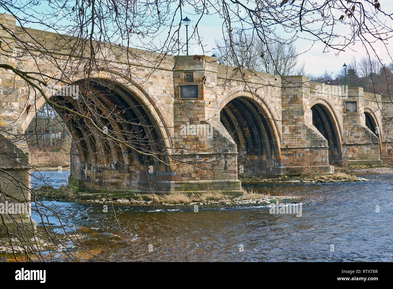 BRIDGE OF DEE A90 ROAD OVER RIVER DEE ABERDEEN SCOTLAND FOUR OF THE ARCHES Stock Photo