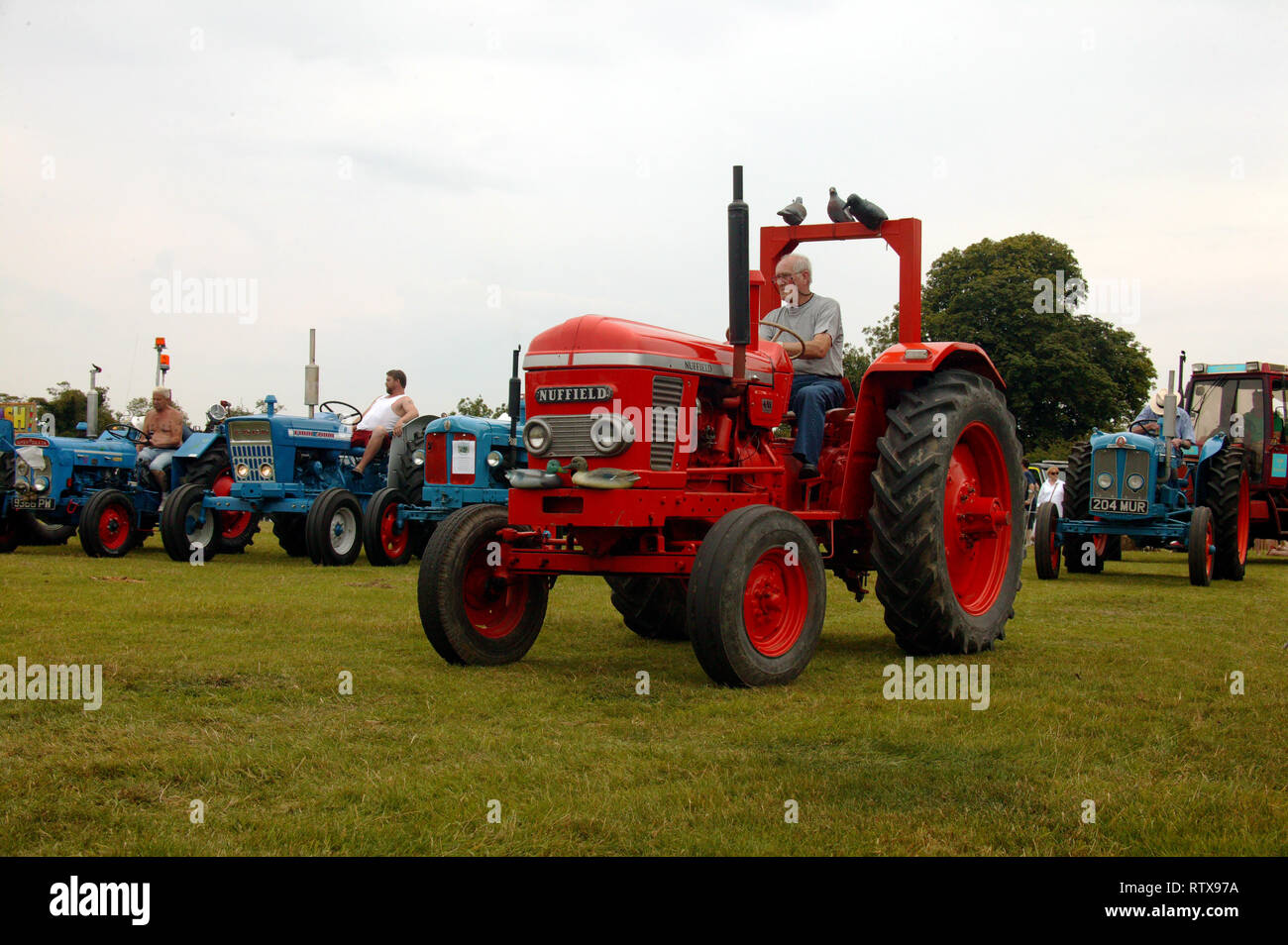 Nuffield 4 65 tractor hires stock photography and images Alamy