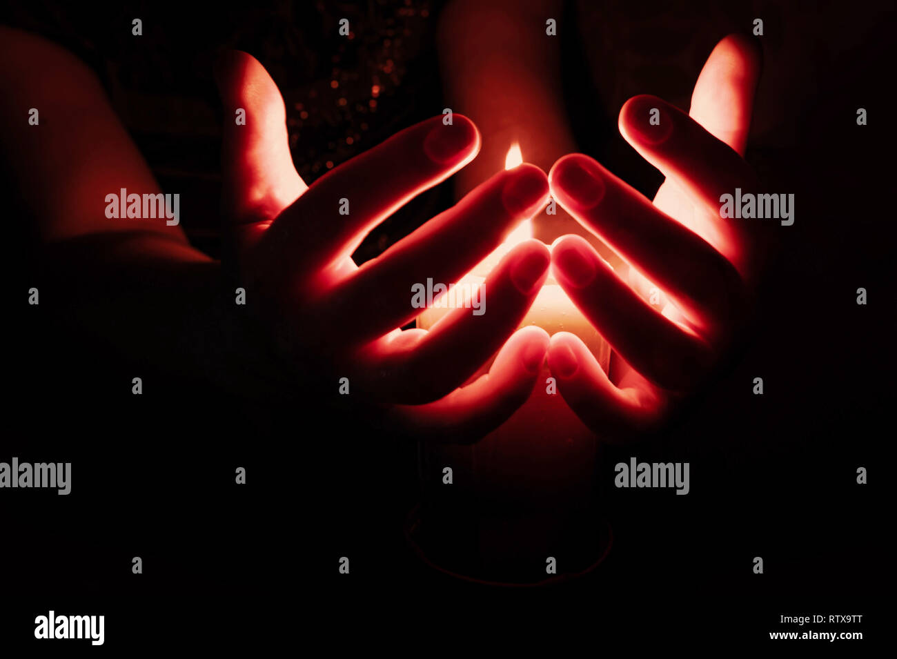 Hand with fingers splayed hires stock photography and images Alamy