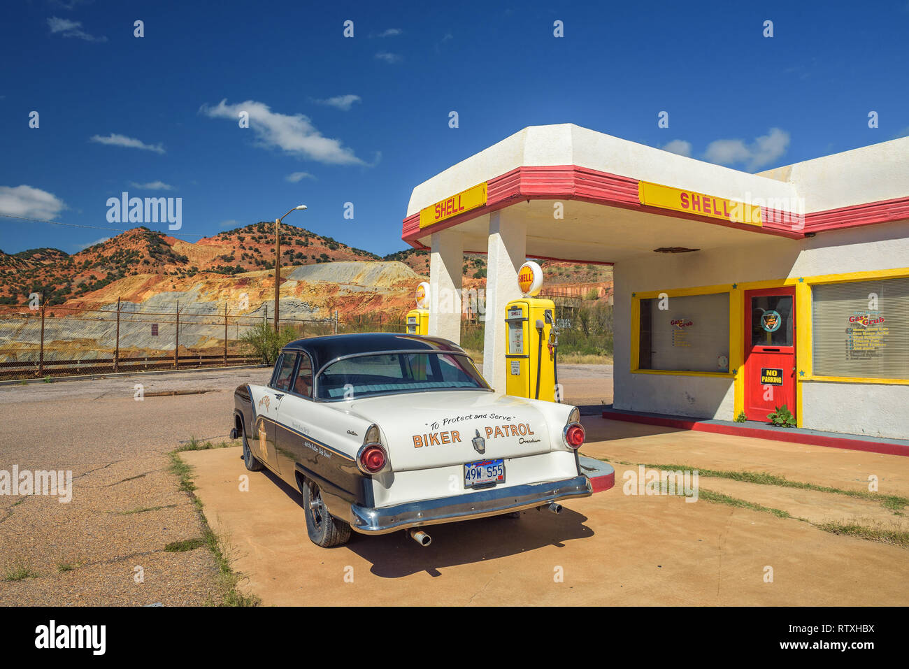 Shell gas station hires stock photography and images Alamy