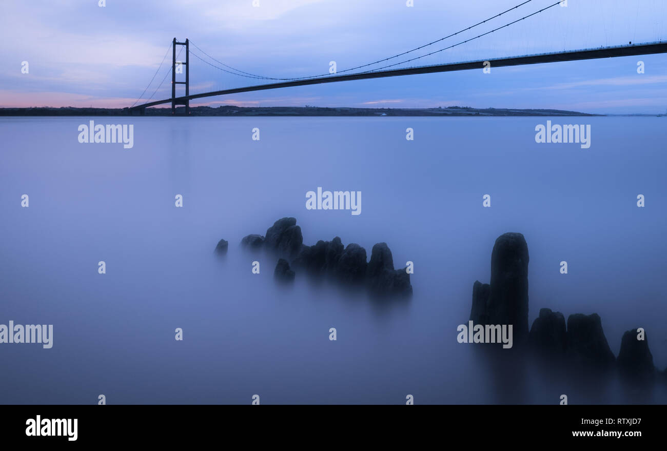 The Humber Bridge from Hessle Foreshore Stock Photo