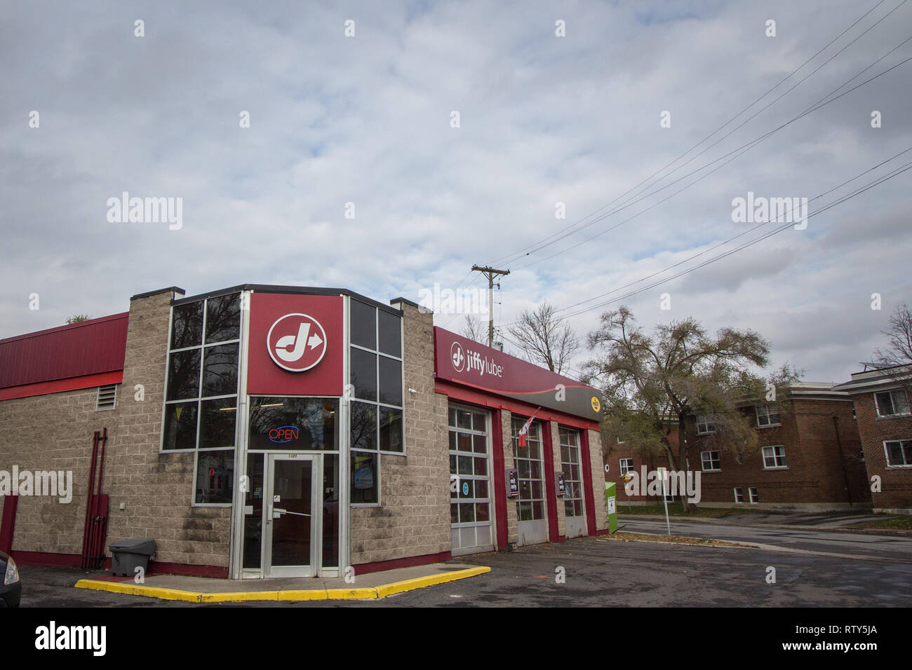 Jiffy lube logo hires stock photography and images Alamy