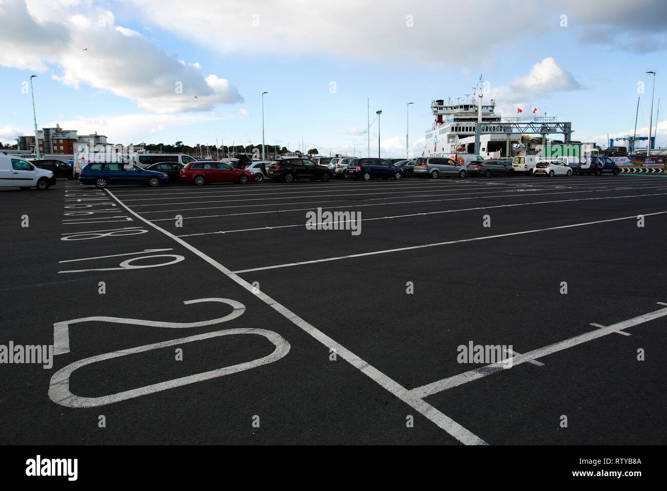 vehicles-being-unloaded-from-red-funnel-ferry-terminal-east