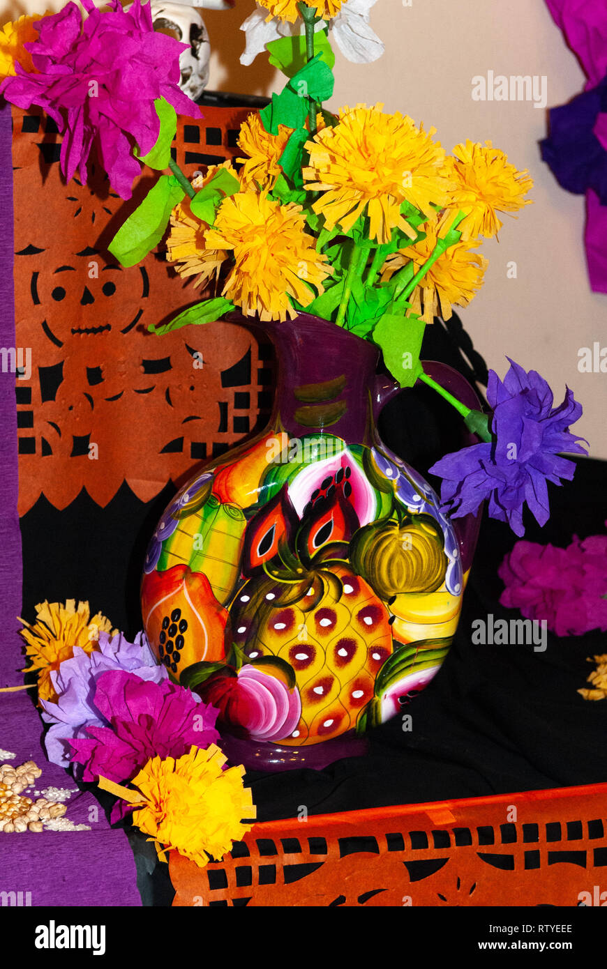 Mexico day of the dead paper hires stock photography and images Alamy