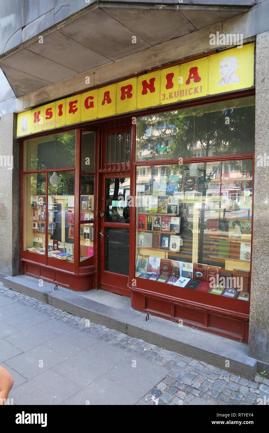 WARSAW, POLAND - JUNE 19, 2016: Old bookshop in Warsaw, Poland. Warsaw is  the capital city of Poland. 1.7 million people live here Stock Photo - Alamy