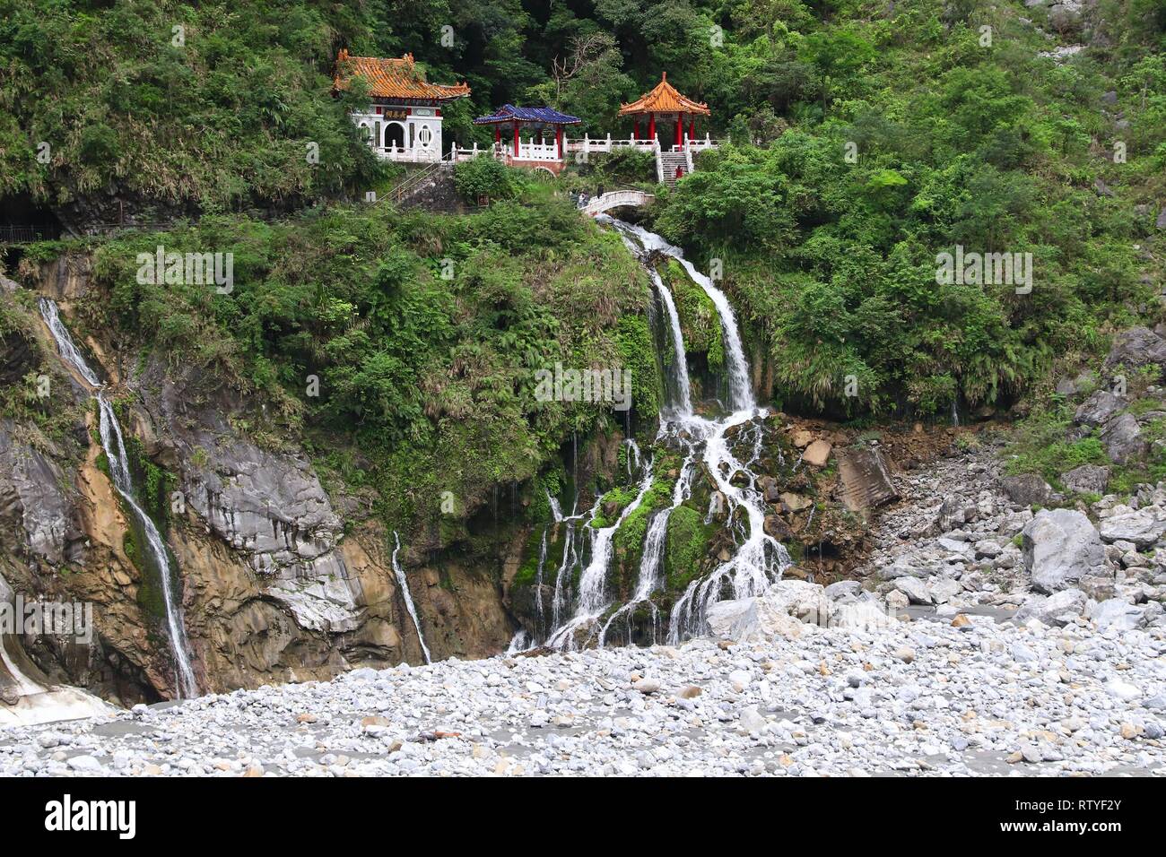 Taroko national park waterfall hi-res stock photography and images - Alamy