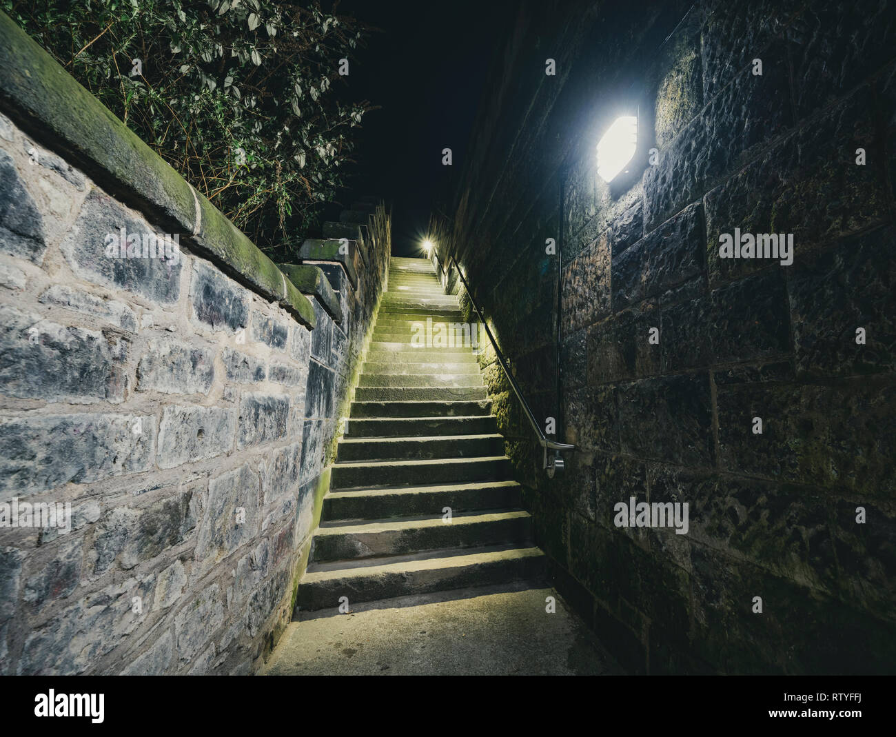 New refurbished Jacob's Ladder stairway linking Canongate with Calton