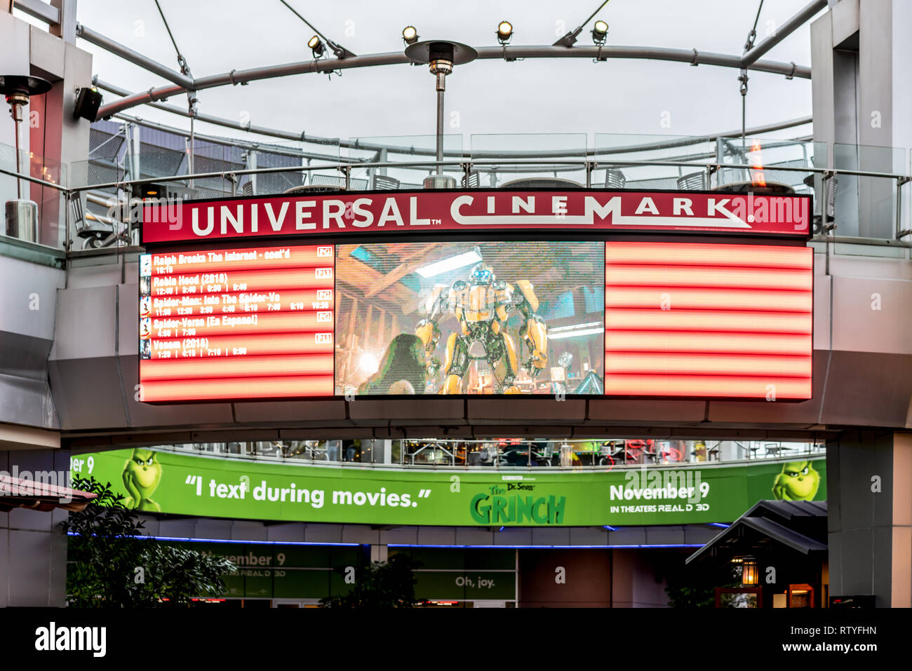 Universal Cinemark Movie Theater, CityWalk™