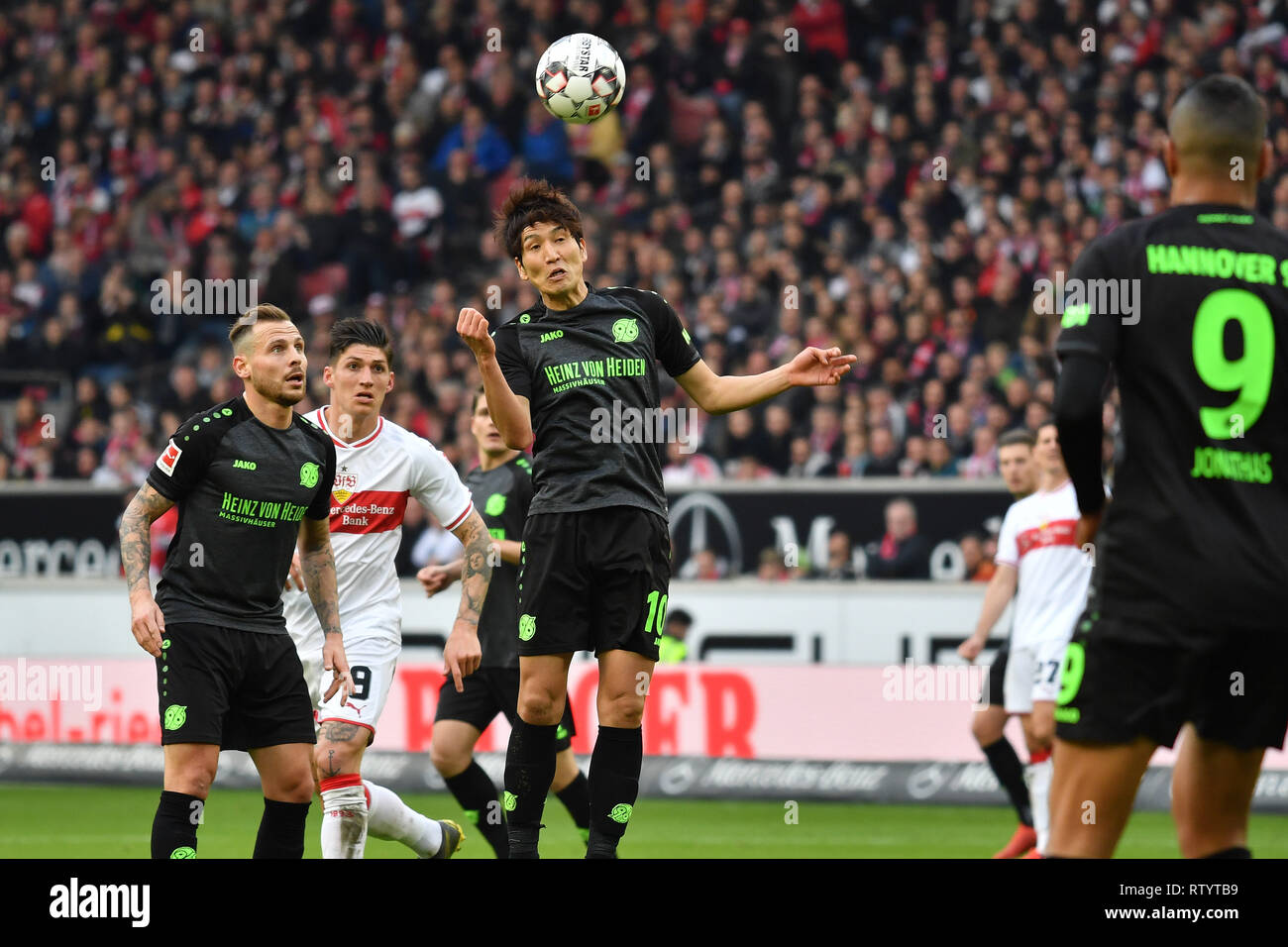 Stuttgart, Germany. 03rd Mar, 2019. Heading Genki HARAGUCHI (Hannover96), action. Soccer 1. Bundesliga, 24.matchday, matchday24, VFB Stuttgart-Hanover 96 (H) 5-1, 03/03/2019 in Stuttgart/Germany. MERCEDES BENZ ARENA. DFL REGULATIONS PROHIBIT ANY USE OF PHOTOGRAPH AS IMAGE SEQUENCES AND/OR QUASI VIDEO. | usage worldwide Credit: dpa/Alamy Live News Stock Photo