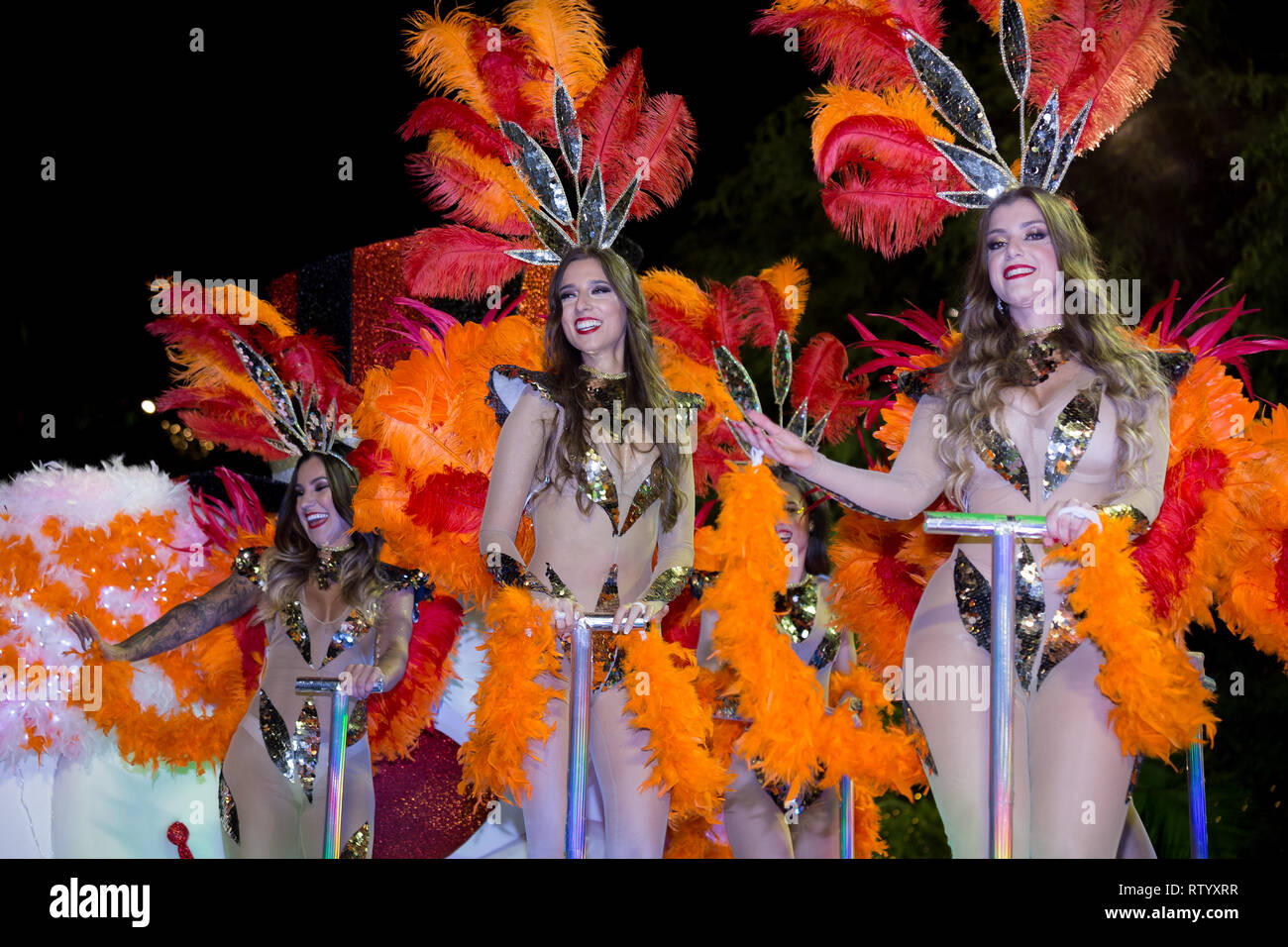 Funchal Portugal March 2 2019 Participants Of The Madeira Island Carnival Dancing In The Parade In Funchal City Madeira Portugal Credit Cicero Castro Alamy Live News Stock Photo Alamy