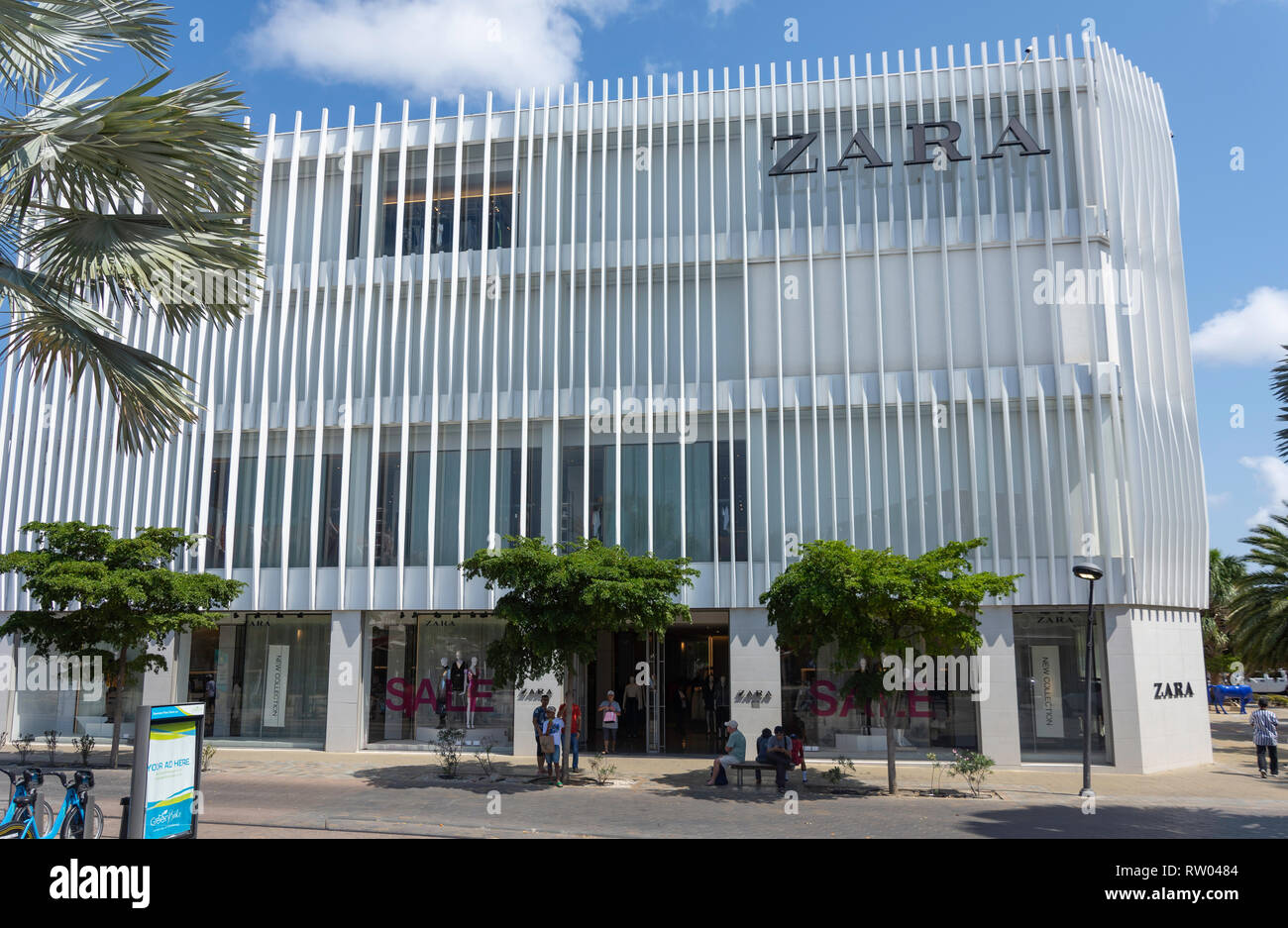 Zara Department Store, Plaza Daniel Leo, Oranjestad, Aruba, ABC Islands,  Leeward Antilles, Caribbean Stock Photo - Alamy