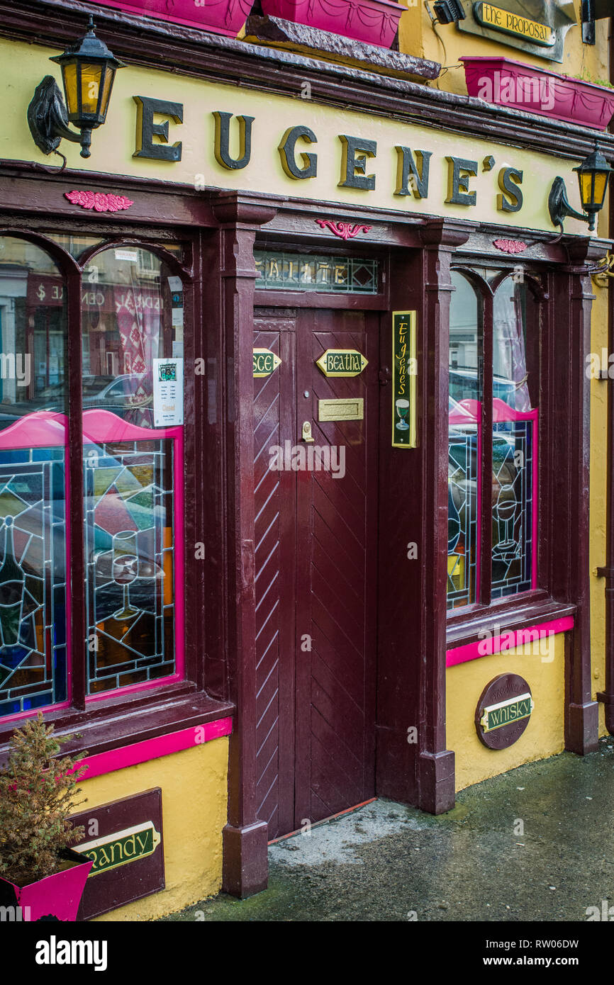 Front of Eugene McNamara's pub in Ennistymon in County Clare in Ireland Stock Photo