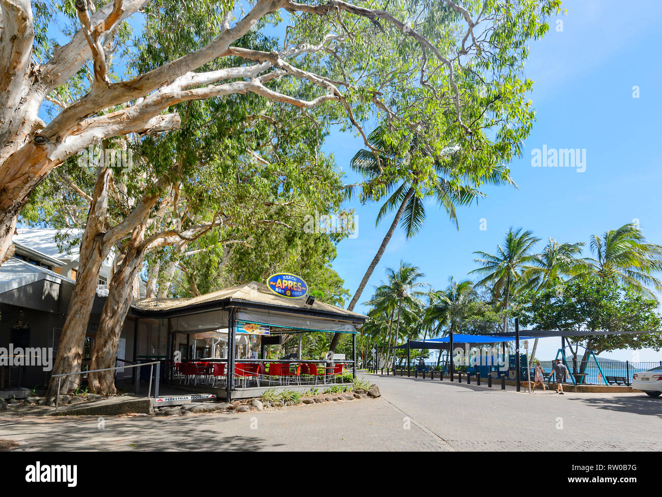 Apres Beach bar grill on the foreshore at Palm Cove, Cairns Northern Beaches, Far North Queensland, QLD, FNQ, Australia Stock Photo