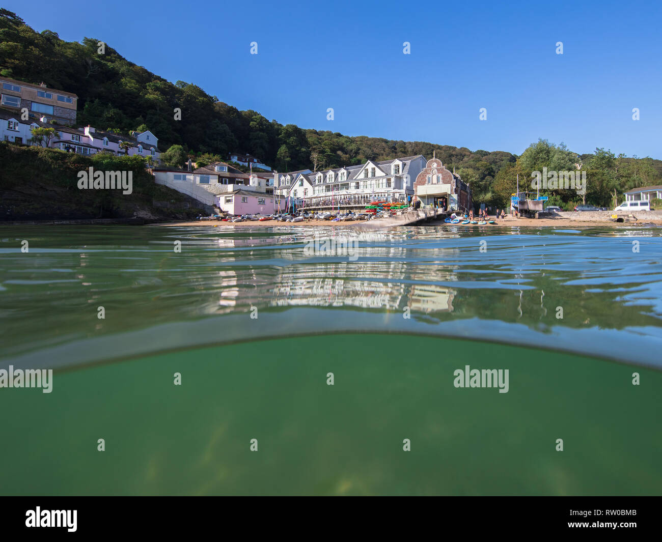 South Sands Hotel is a beautifully situated Hotel in South Sands