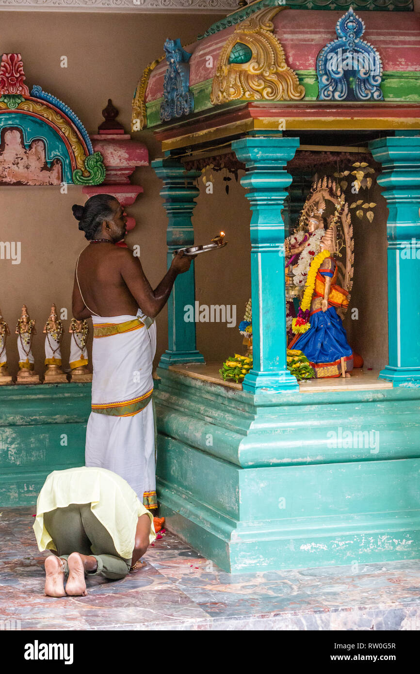 Hindu Priest Praying to Deity for Worshiper, Sri Mahamariamman Hindu Temple,  Kuala Lumpur, Malaysia Stock Photo - Alamy